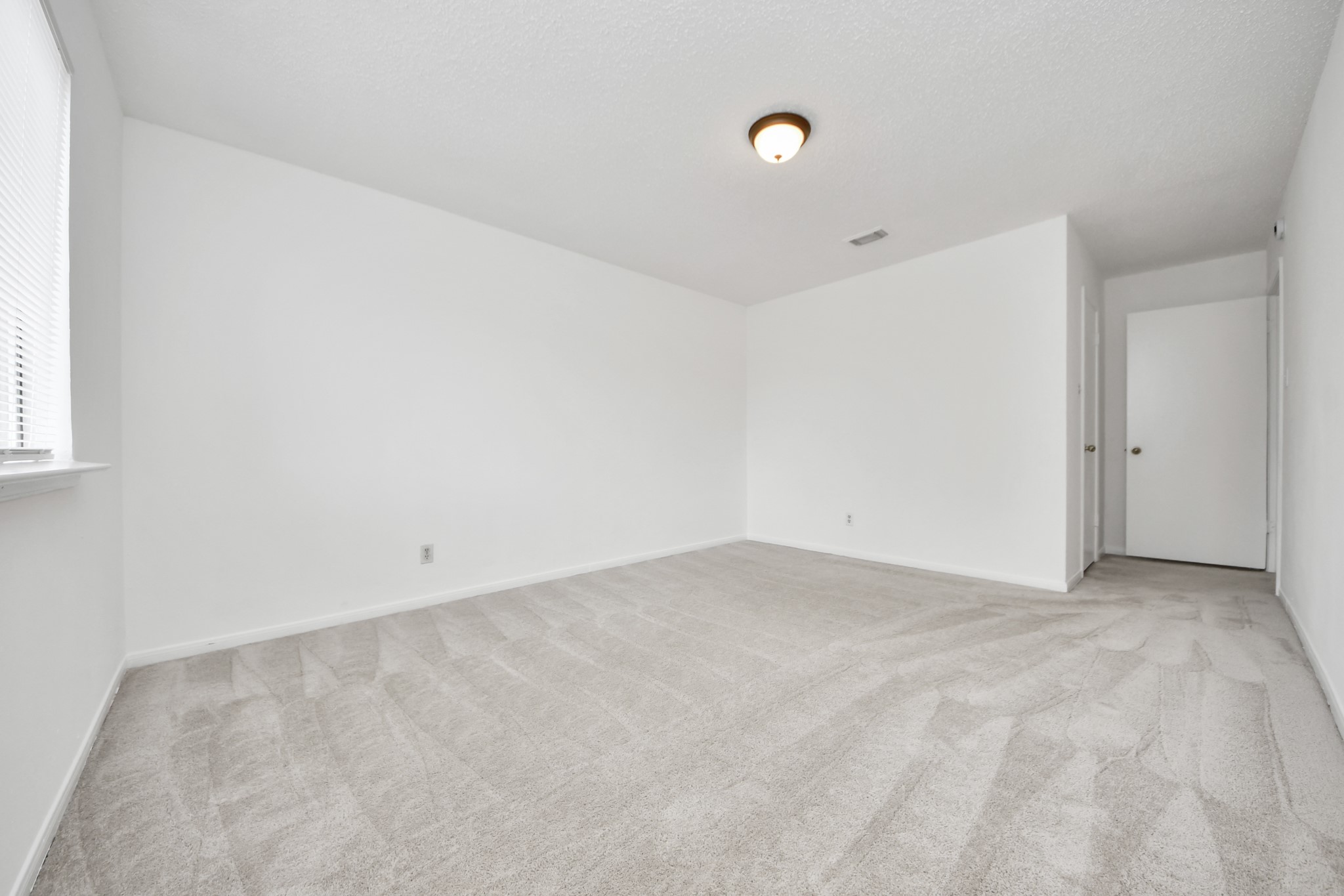 15534 Weldon Drive Property Photo 36