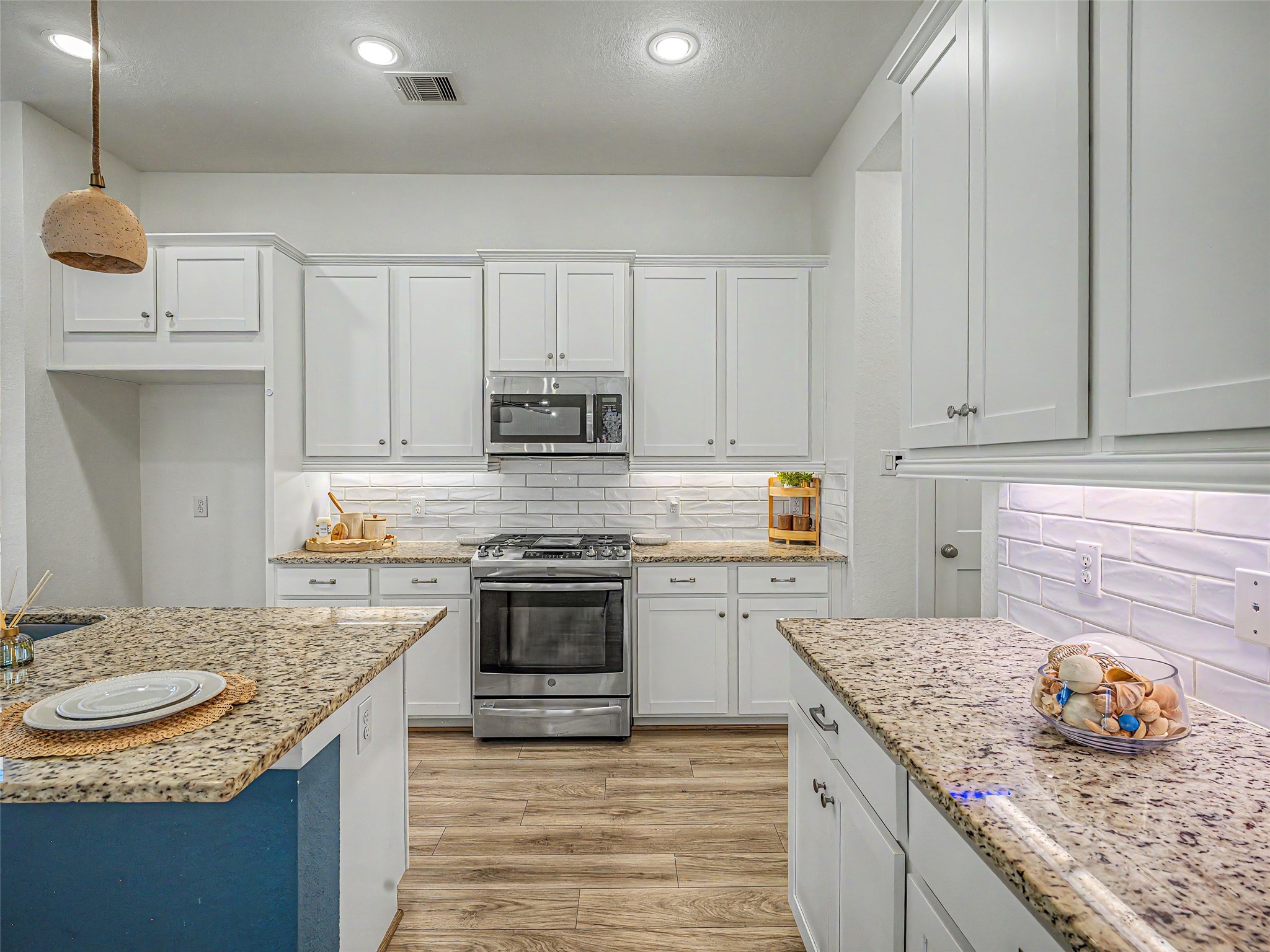 6019 Dovetail Cliff Court Property Photo 11