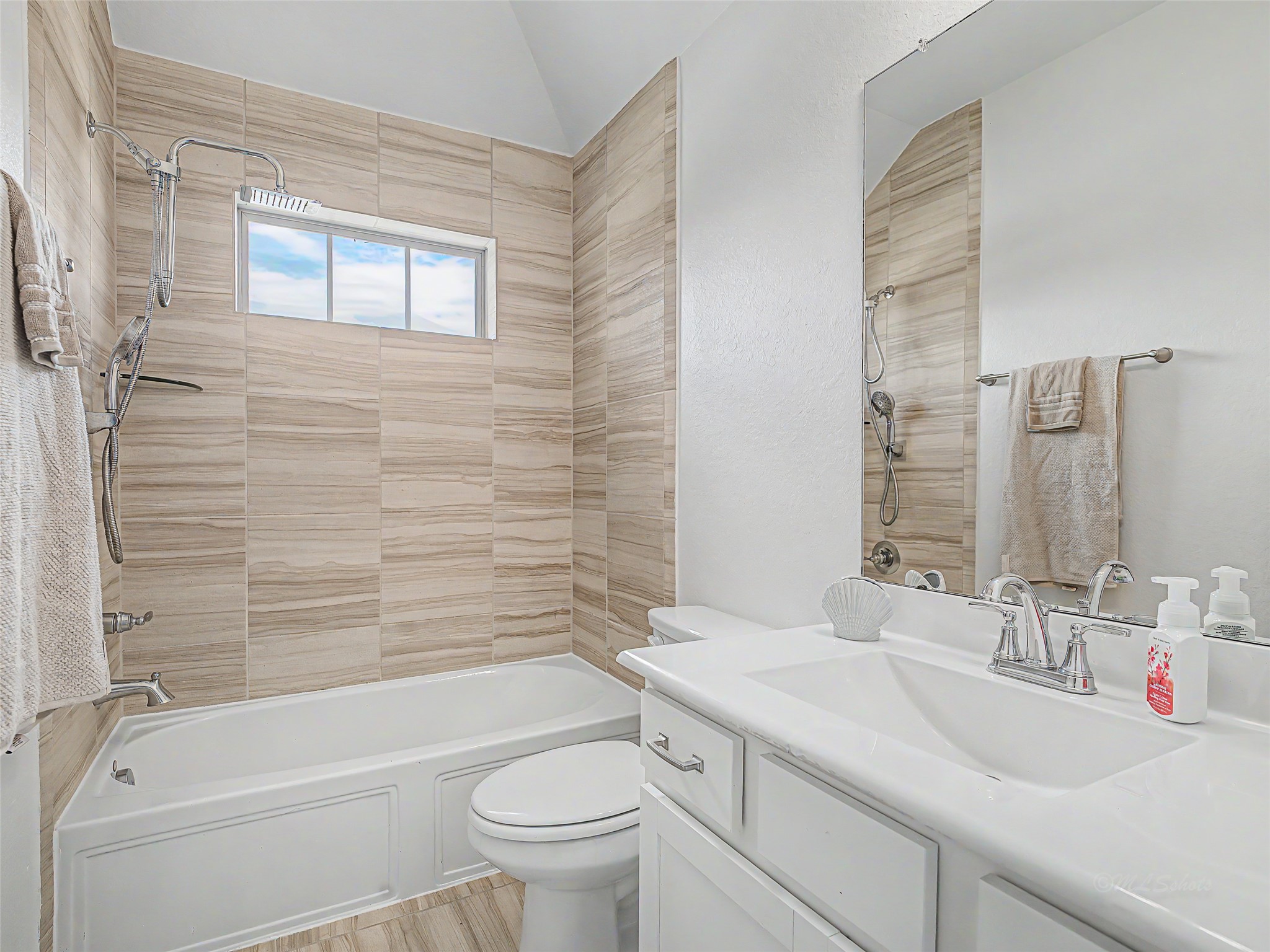 6019 Dovetail Cliff Court Property Photo 27