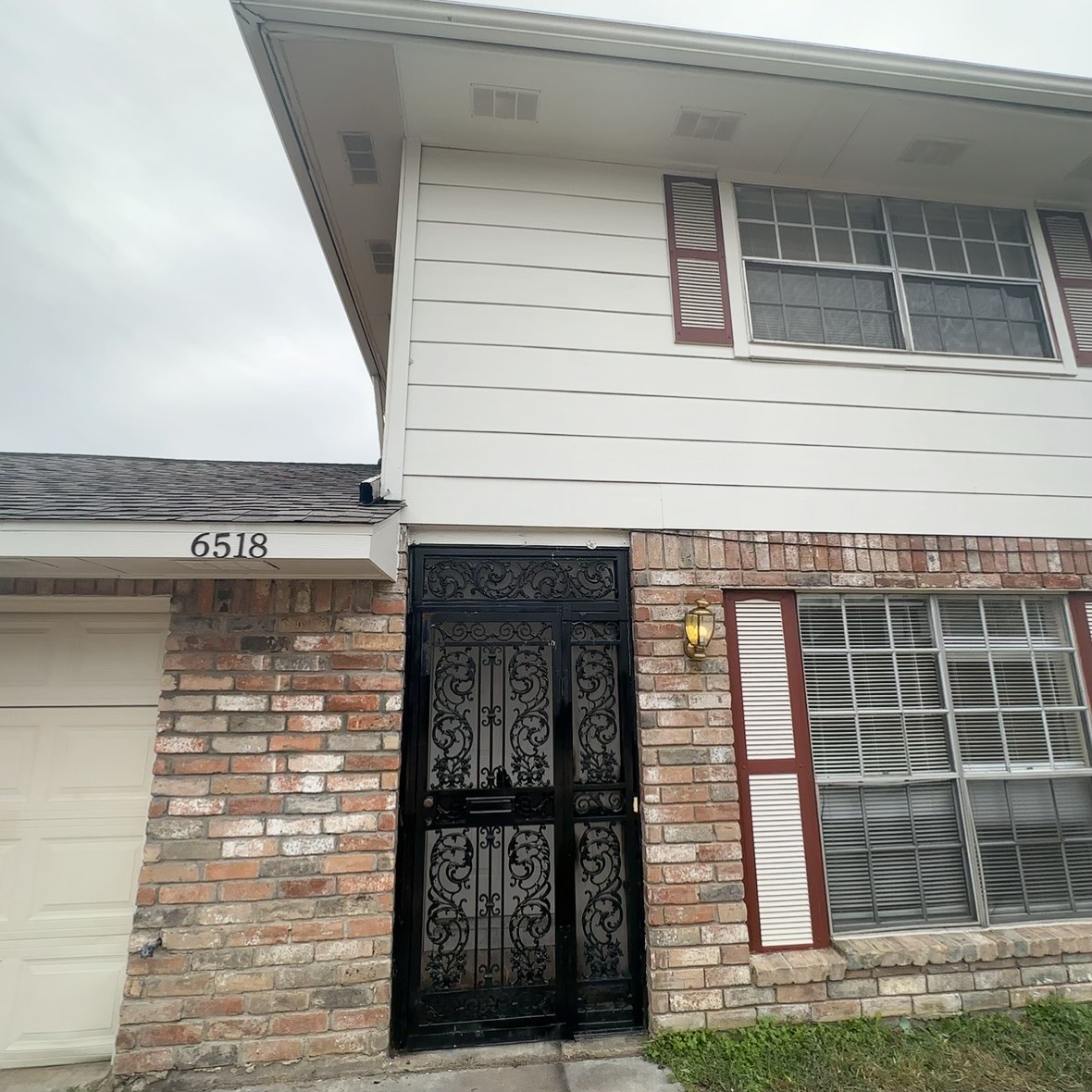 6518 S Briar Bayou Drive Property Photo 2