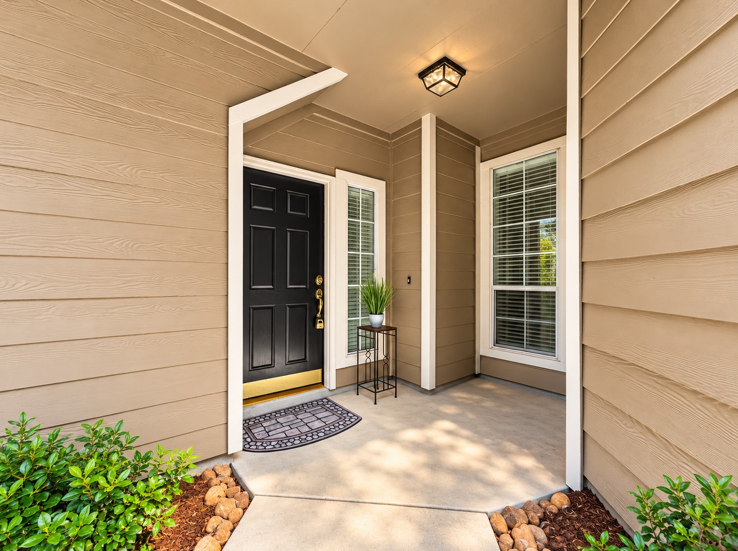 38 Scotch Pine Court Property Photo 5