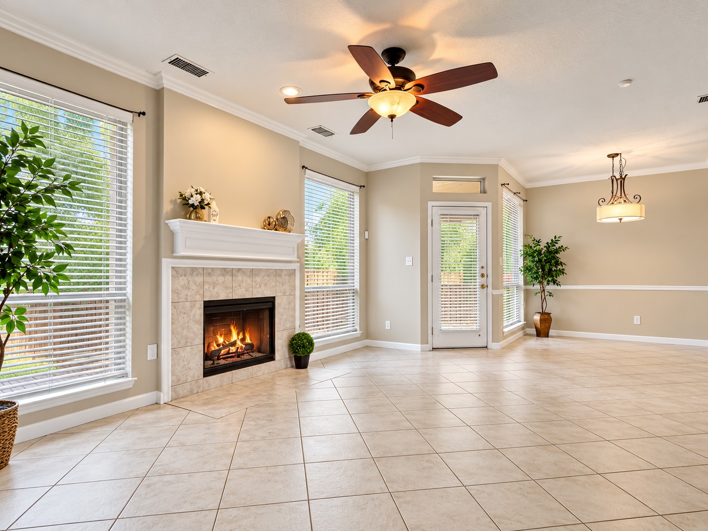 38 Scotch Pine Court Property Photo 8