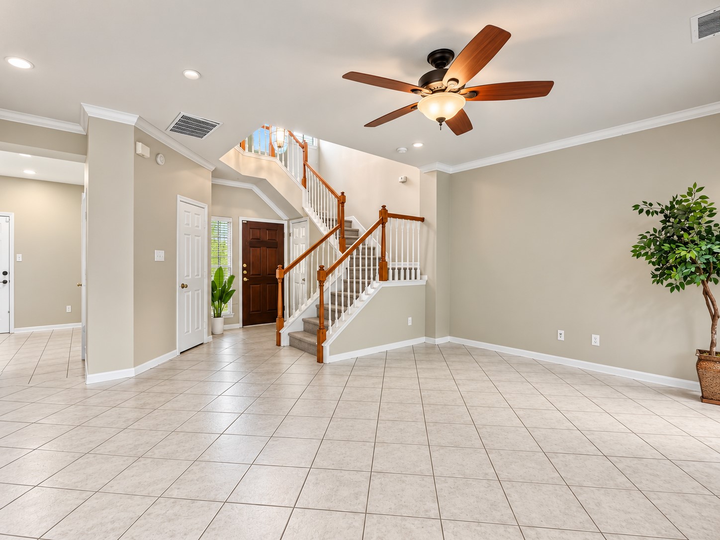 38 Scotch Pine Court Property Photo 9