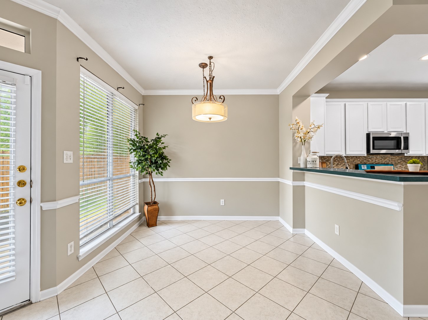 38 Scotch Pine Court Property Photo 11