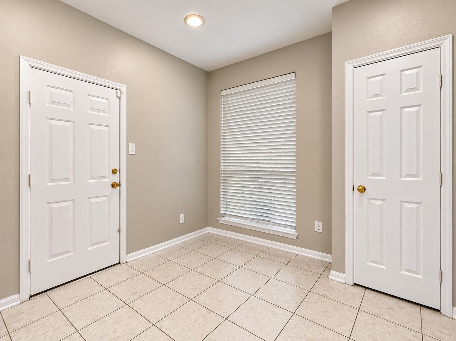 38 Scotch Pine Court Property Photo 20