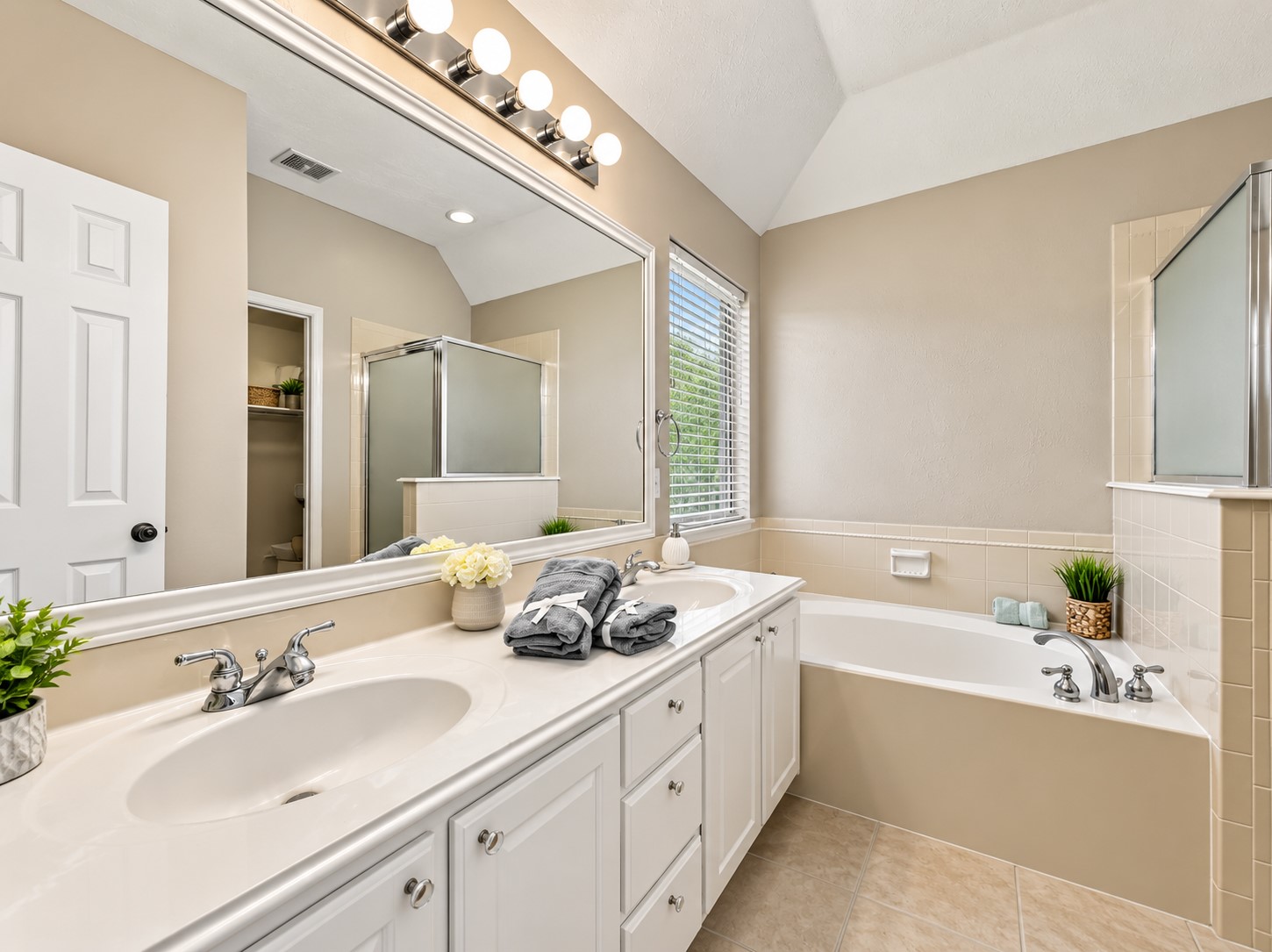 38 Scotch Pine Court Property Photo 28