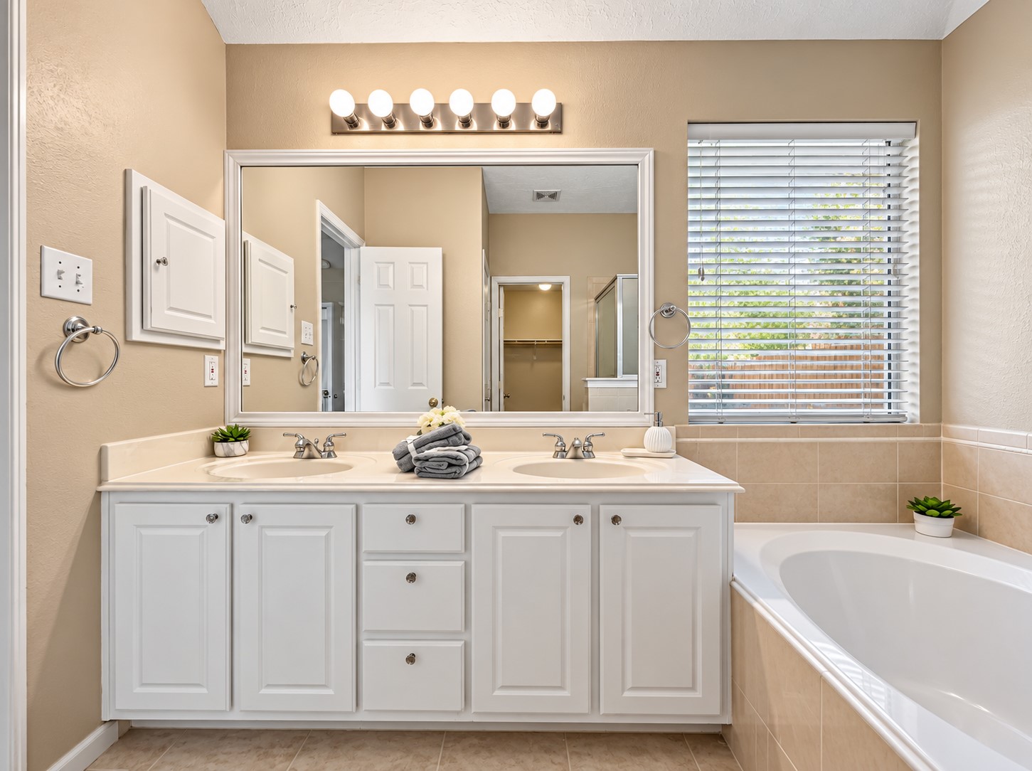 38 Scotch Pine Court Property Photo 31