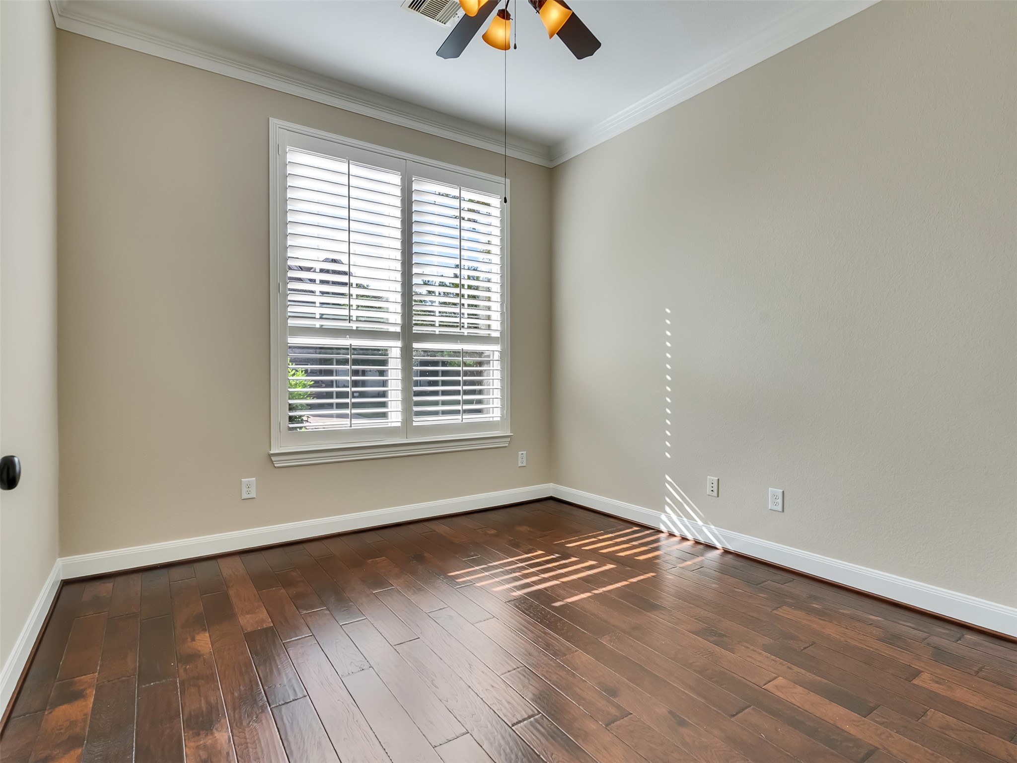 5342 Tyler Park Lane Property Photo 12