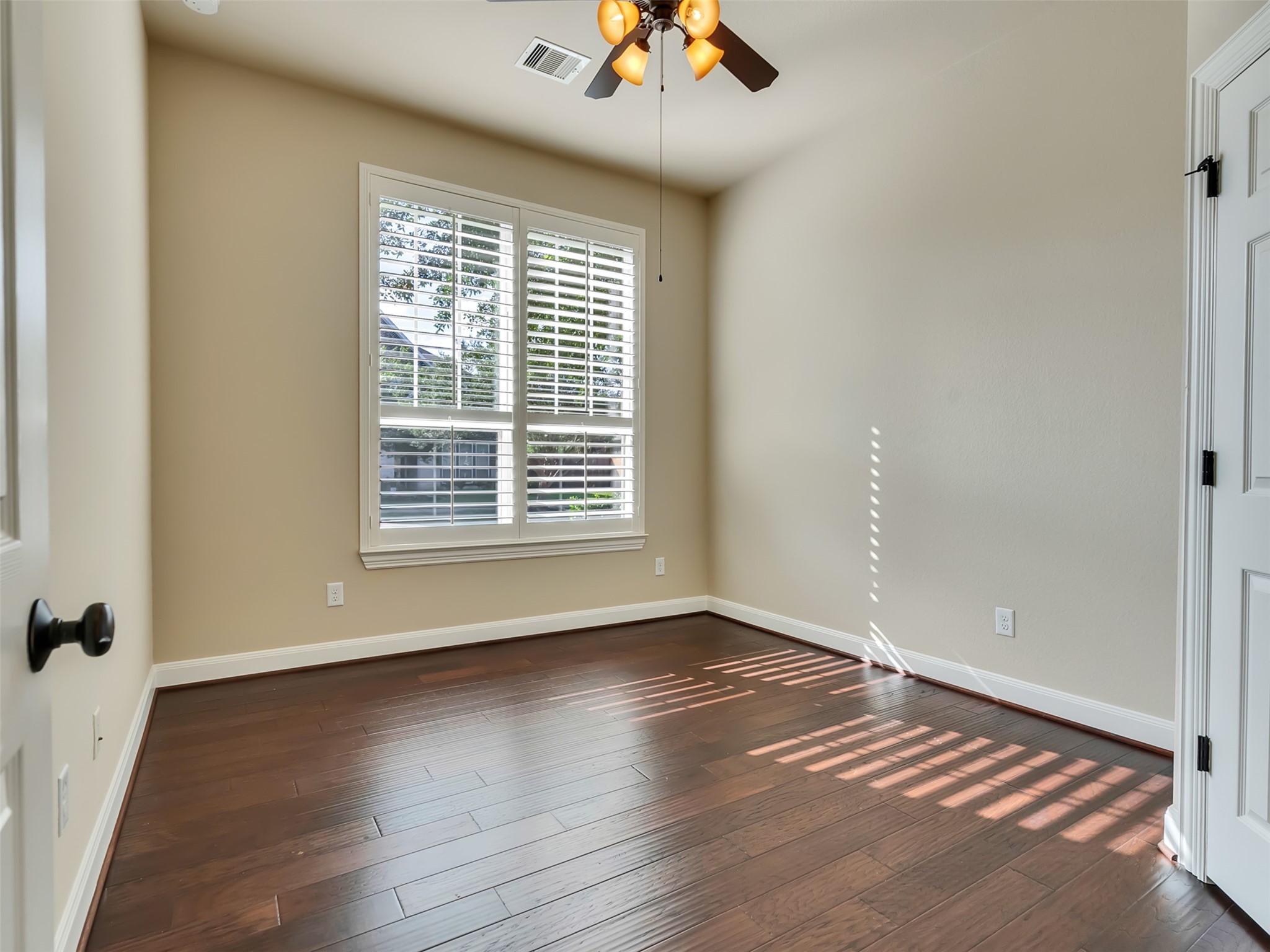 5342 Tyler Park Lane Property Photo 13
