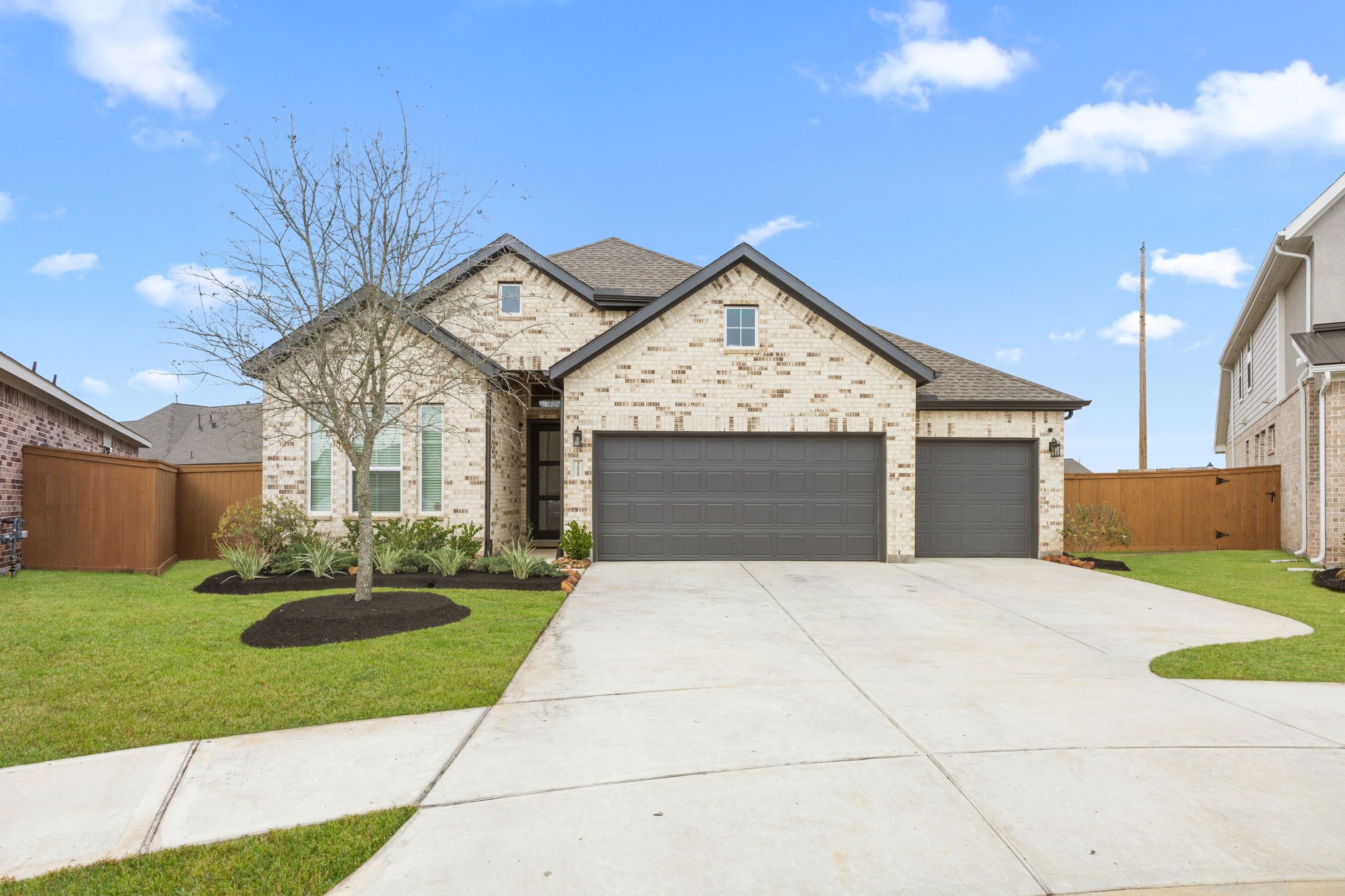3225 Isabella Falls Drive Property Photo 6