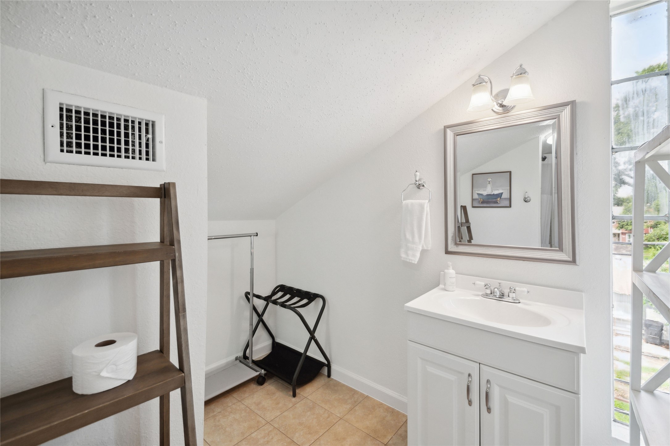 1105 Tulane Street B Property Photo 16