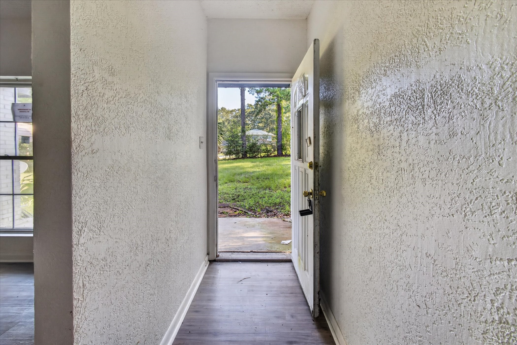 242 Bishop Property Photo 9