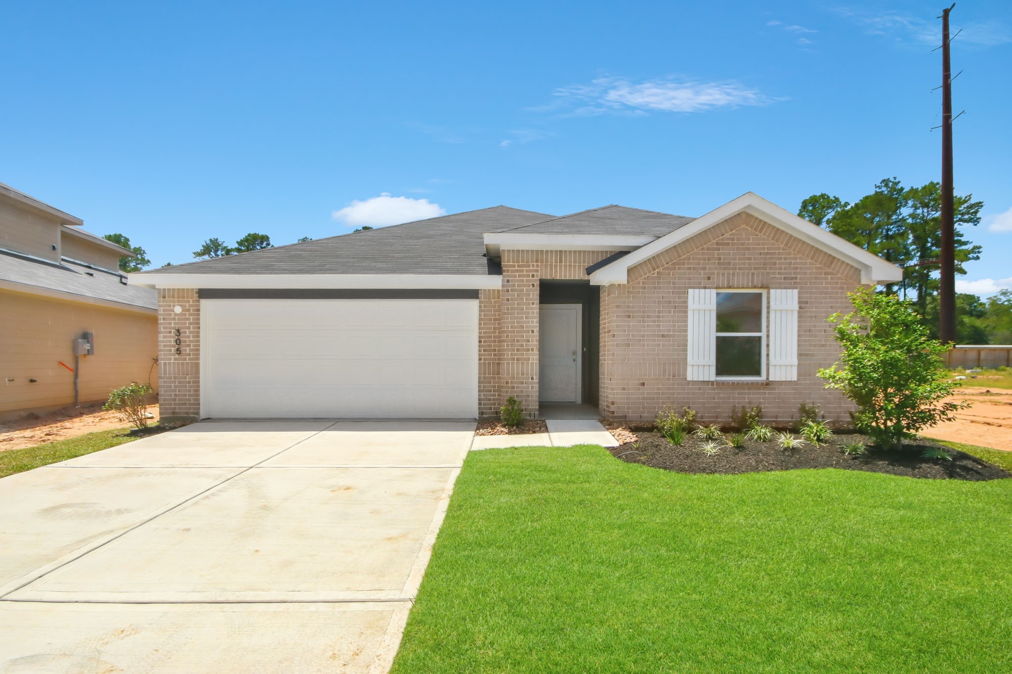 305 Tall Birch Way Property Photo 1