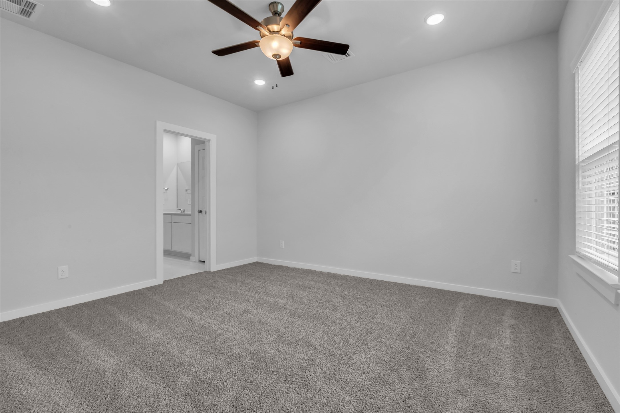 8442 Sweet Cherry Lane Property Photo 9