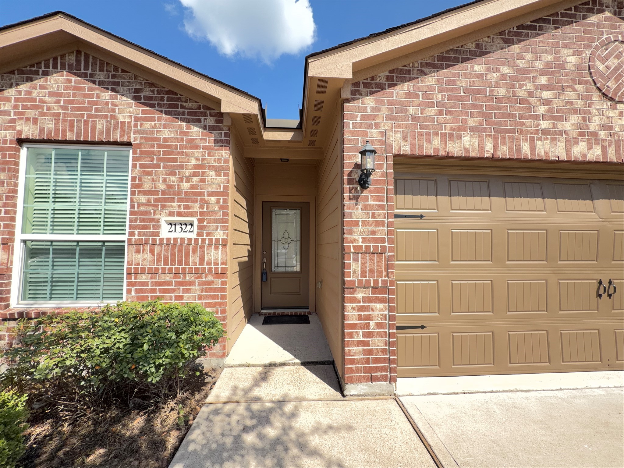 21322 Crimson Orchard Drive Property Photo 4