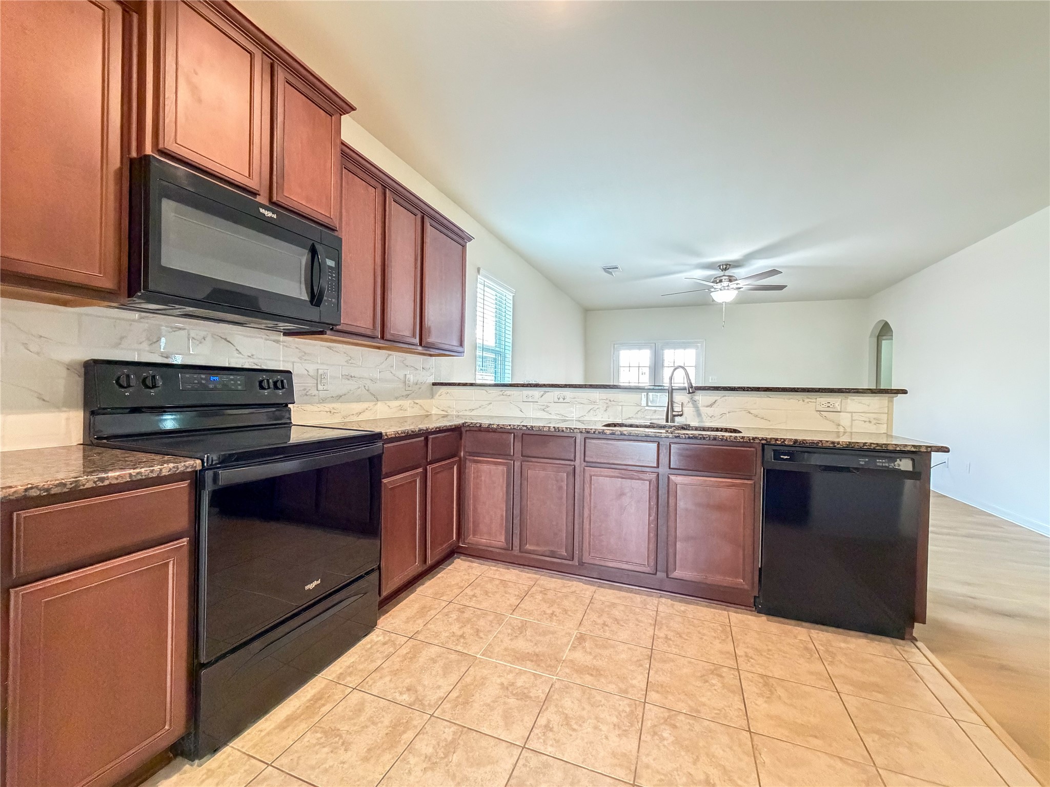 21322 Crimson Orchard Drive Property Photo 10