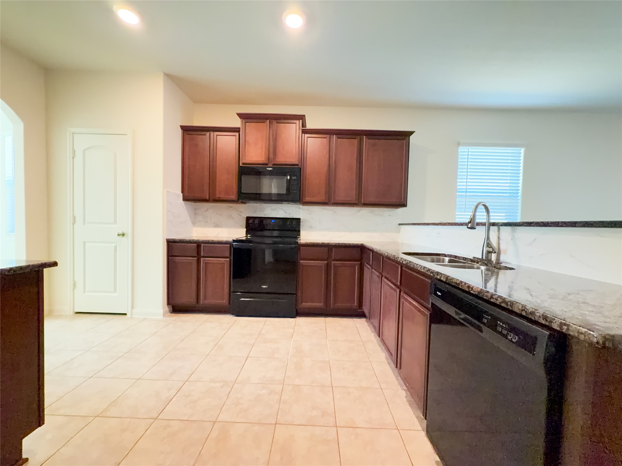 21322 Crimson Orchard Drive Property Photo 12