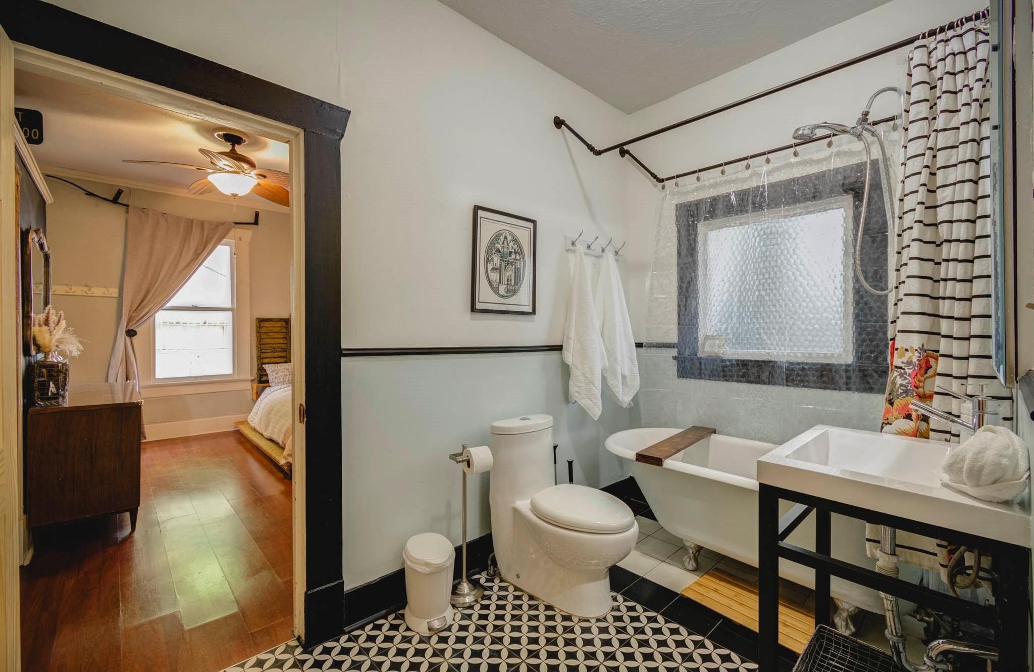 914 Snover Street Property Photo 18