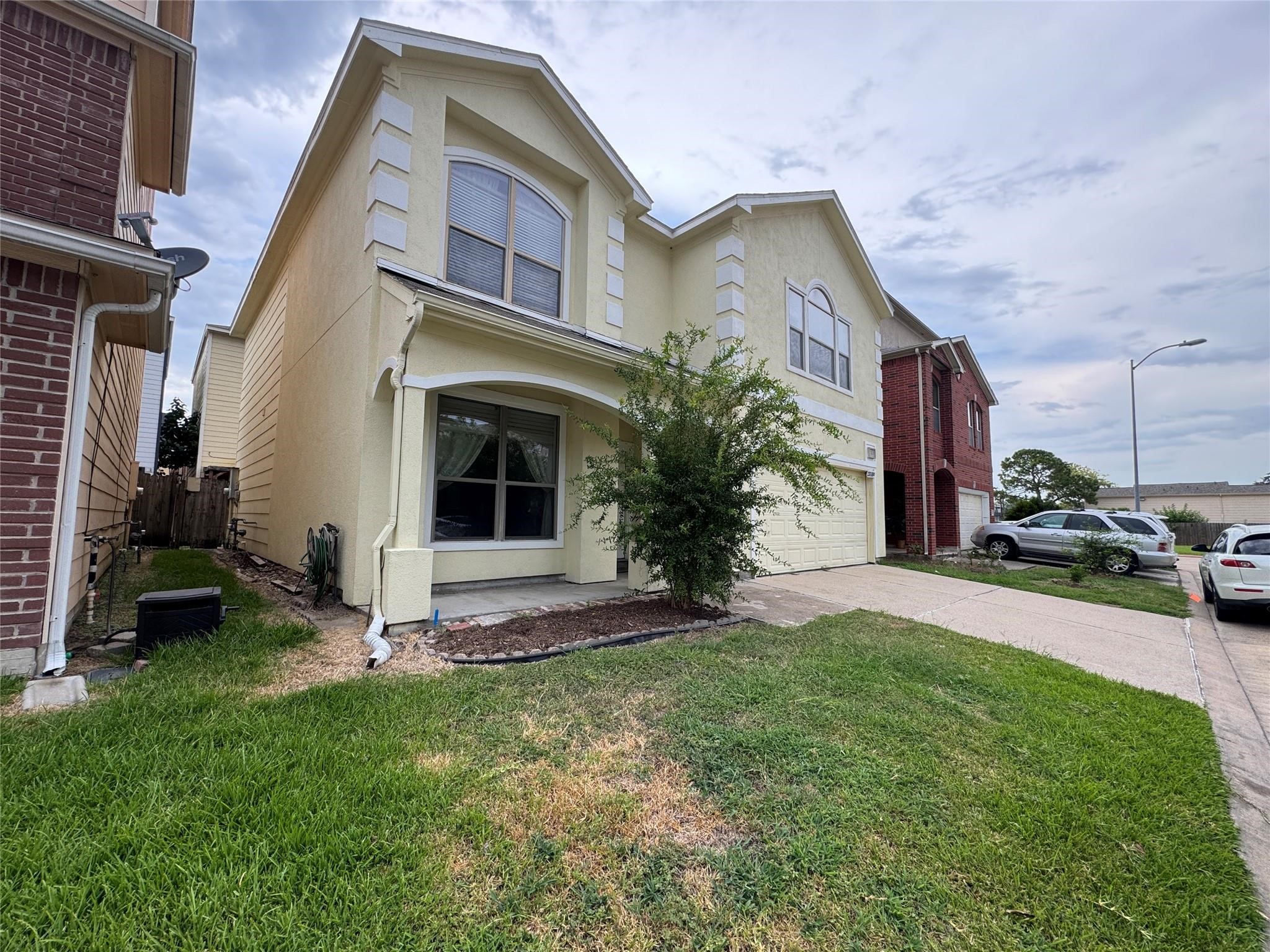 13110 S Bellaire Estates Drive Property Photo 2