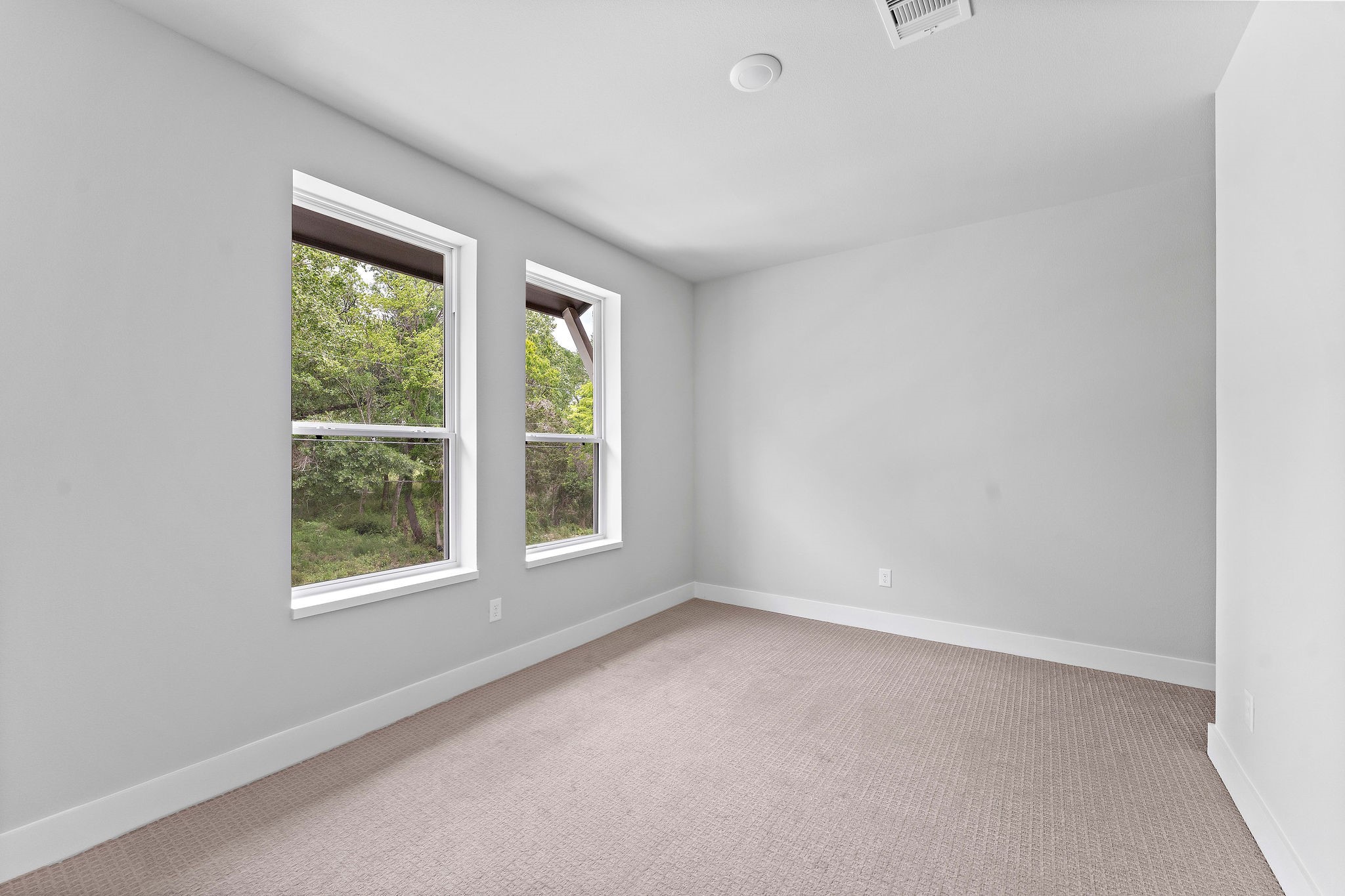 2183 Mansfield Property Photo 14