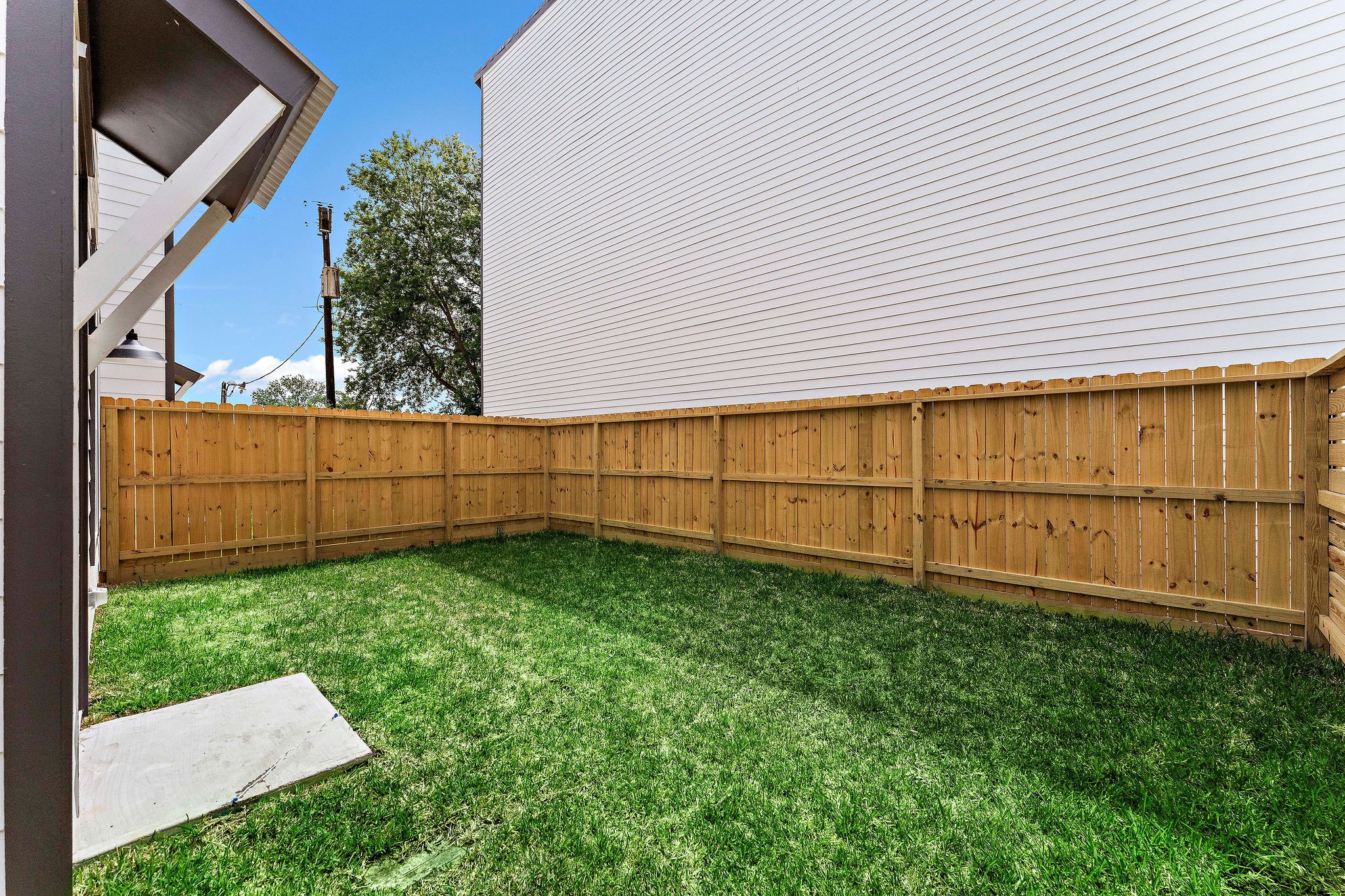 2183 Mansfield Property Photo 18