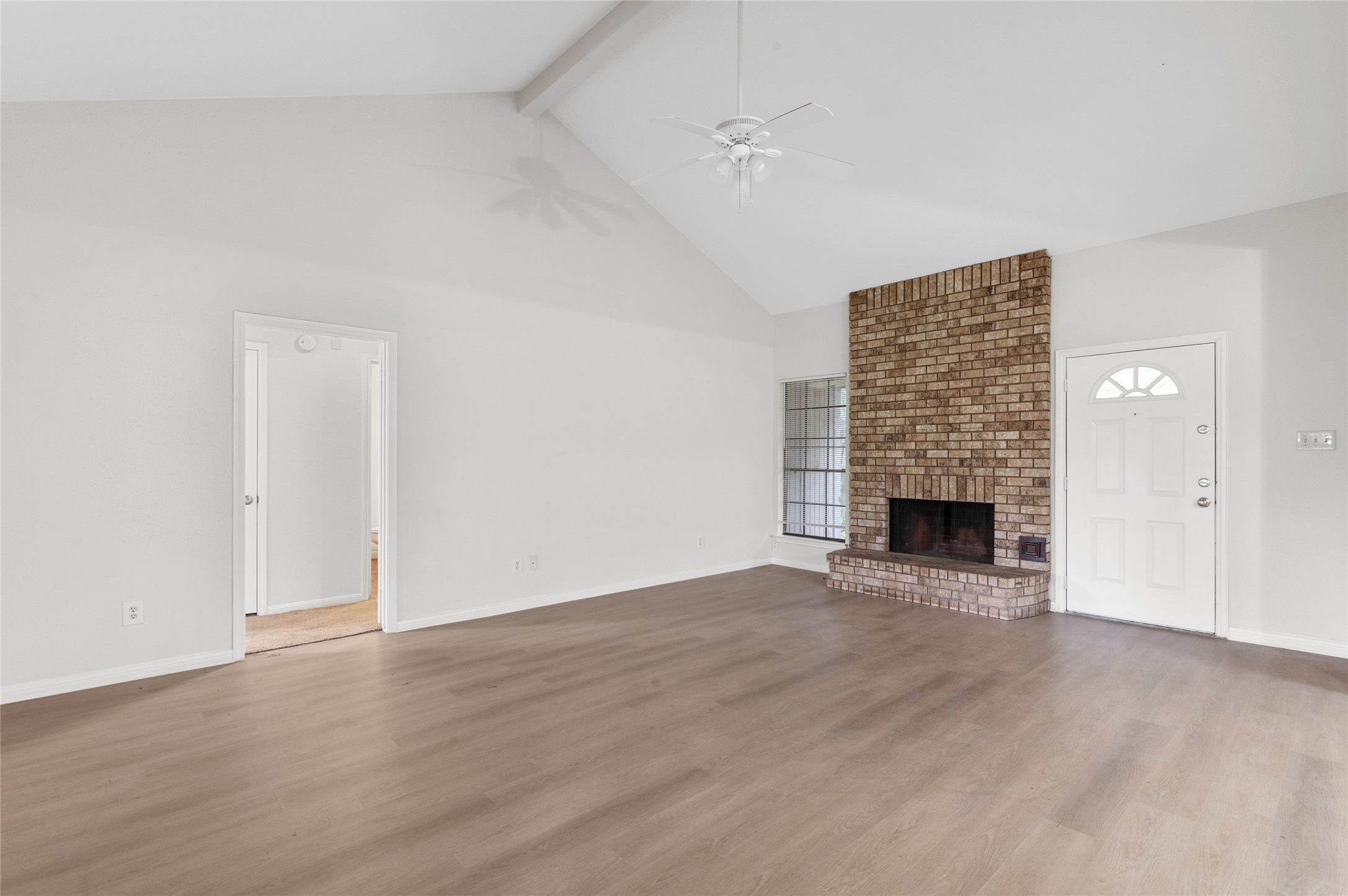 7935 Yellow Pine Drive Property Photo 3