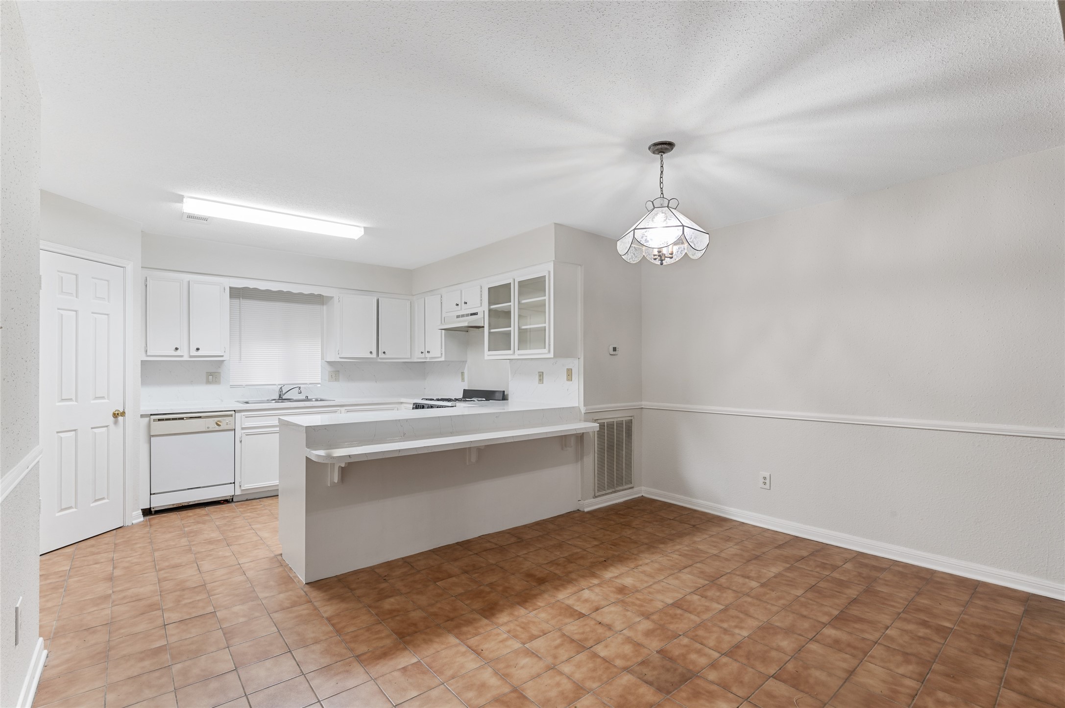 7935 Yellow Pine Drive Property Photo 10