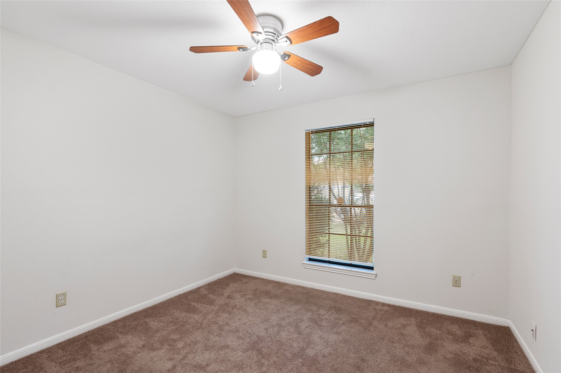 7935 Yellow Pine Drive Property Photo 14