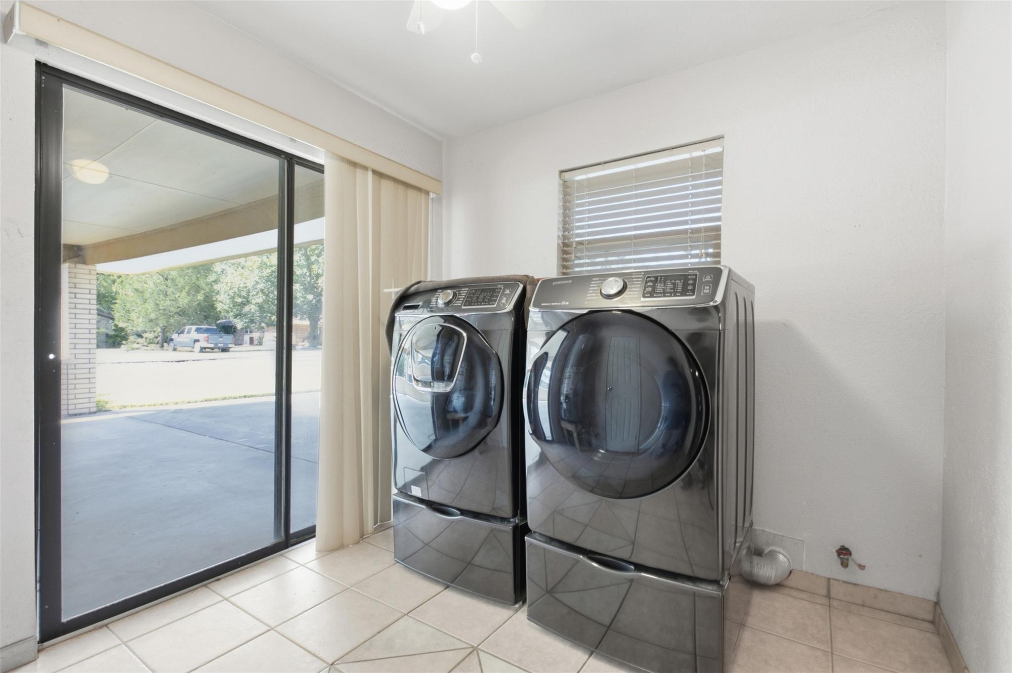 5902 Mccullough Street, Baytown Tx 77521 Property Photo 10