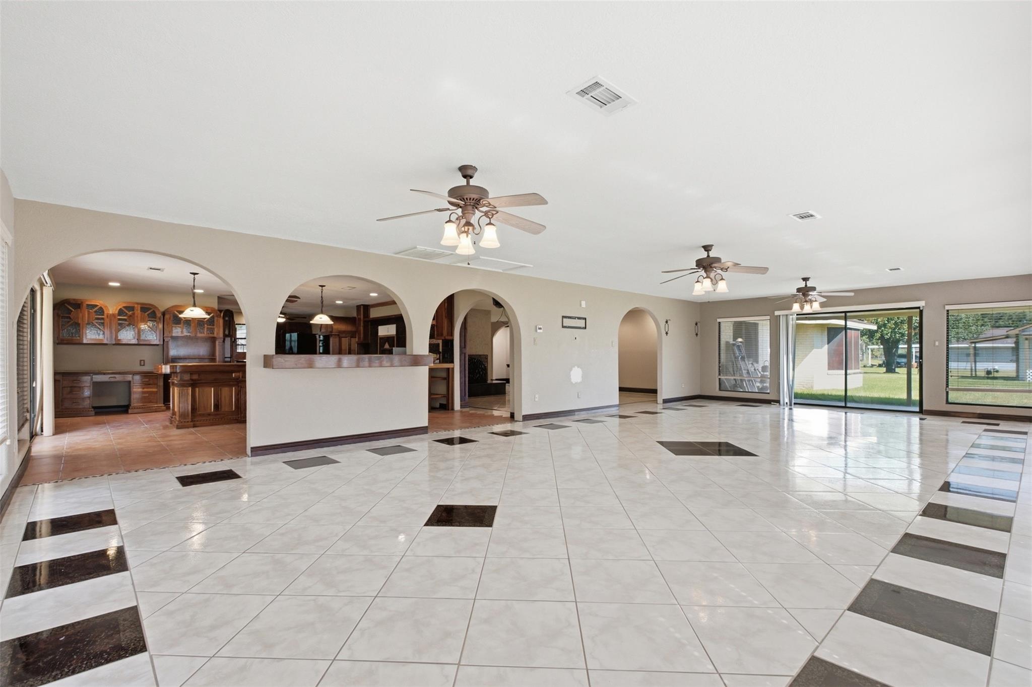 5902 Mccullough Street, Baytown Tx 77521 Property Photo 11