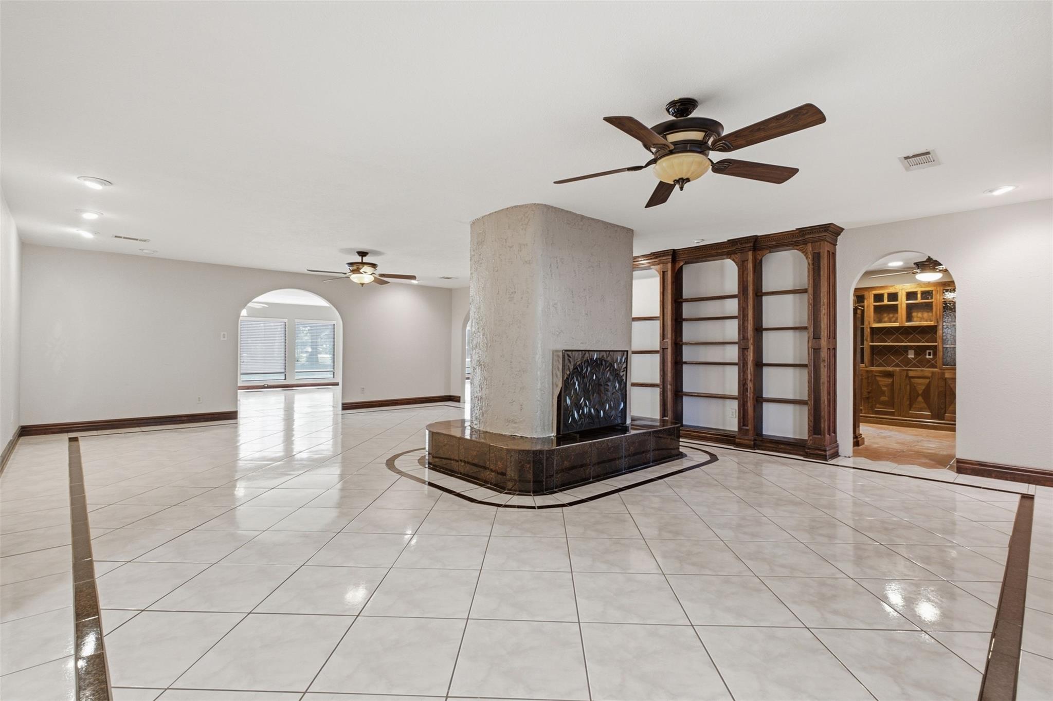 5902 Mccullough Street, Baytown Tx 77521 Property Photo 13
