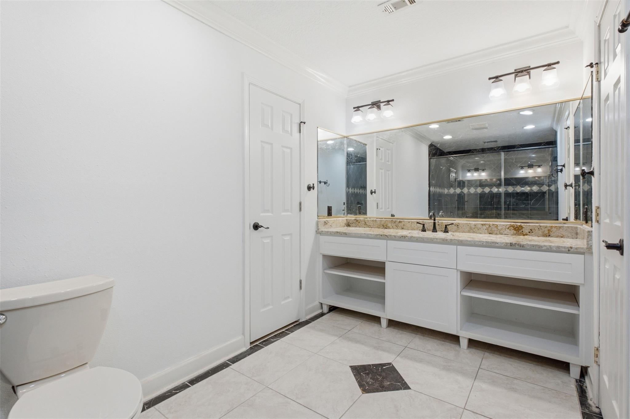 5902 Mccullough Street, Baytown Tx 77521 Property Photo 20