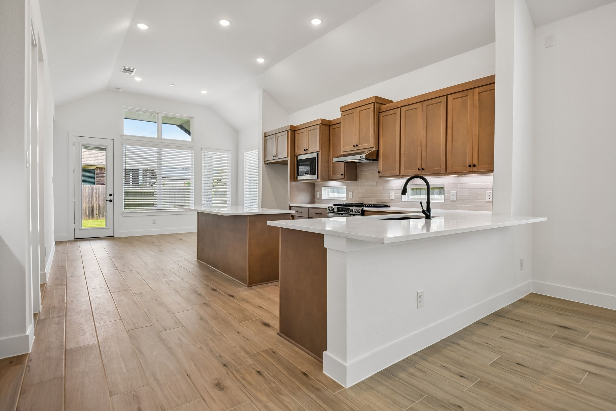 18074 Brennie Bird Lane Property Photo 6