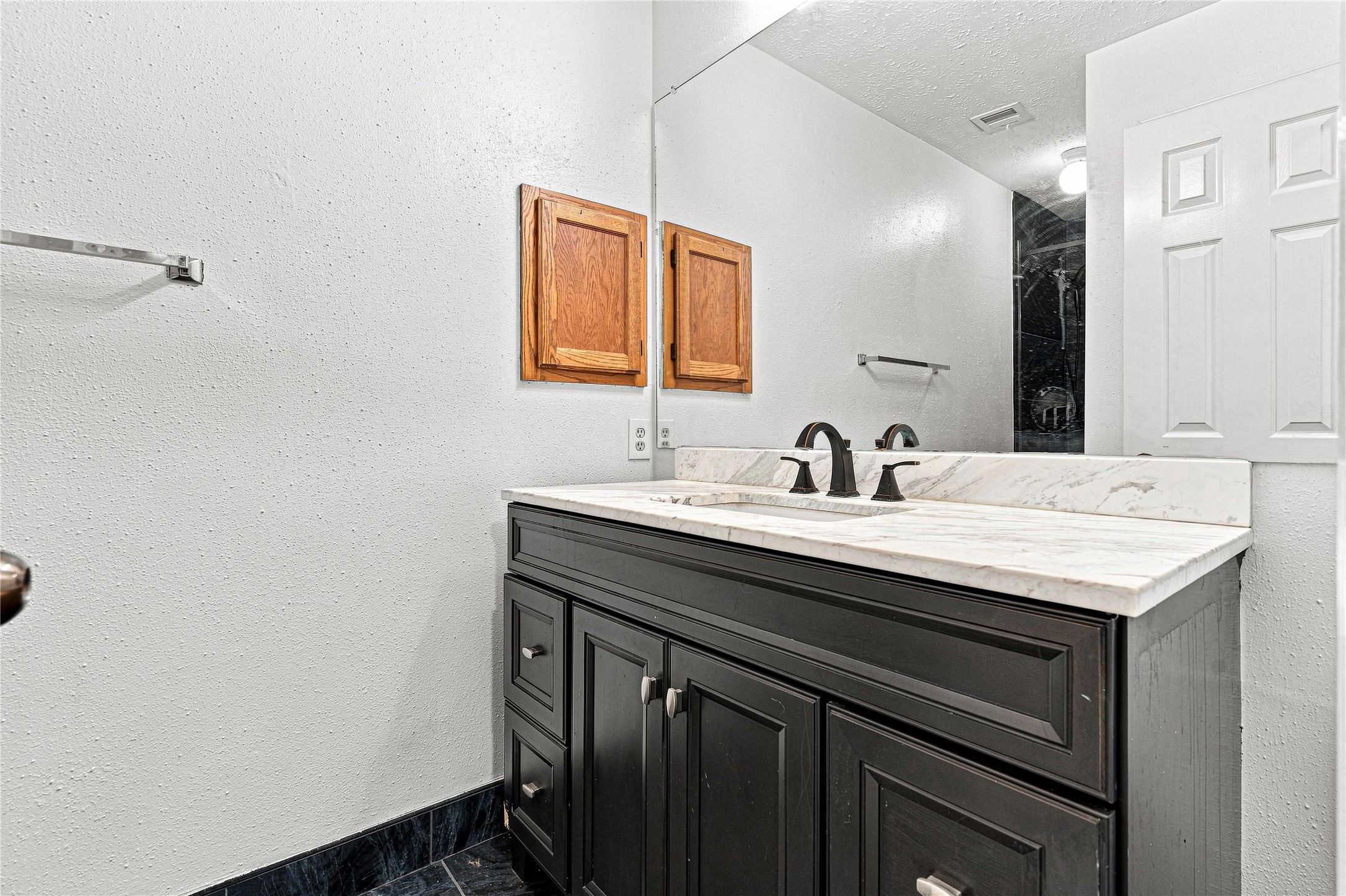 2122 Courtshire Lane Property Photo 15