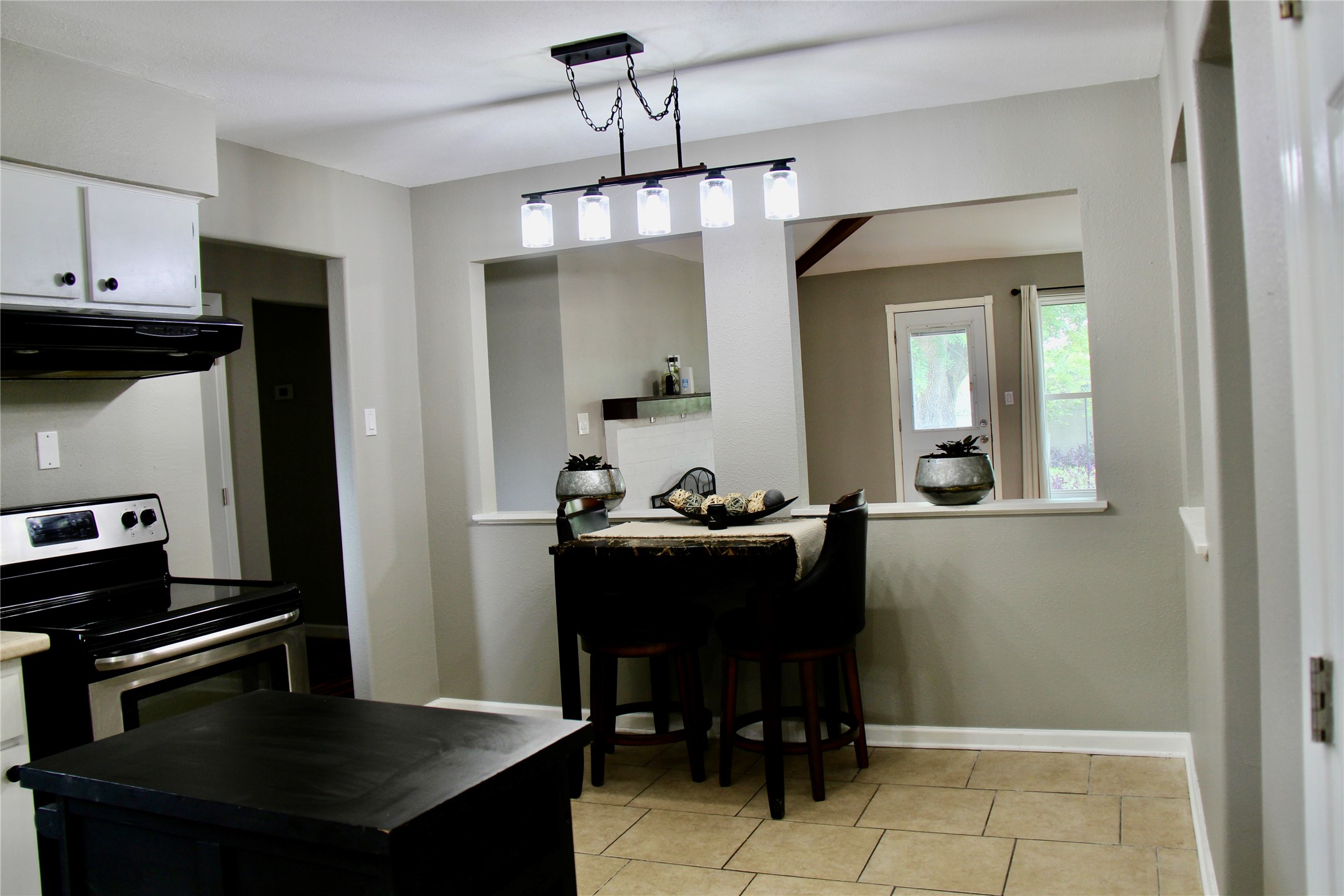 4915 Charnock Drive Property Photo 13