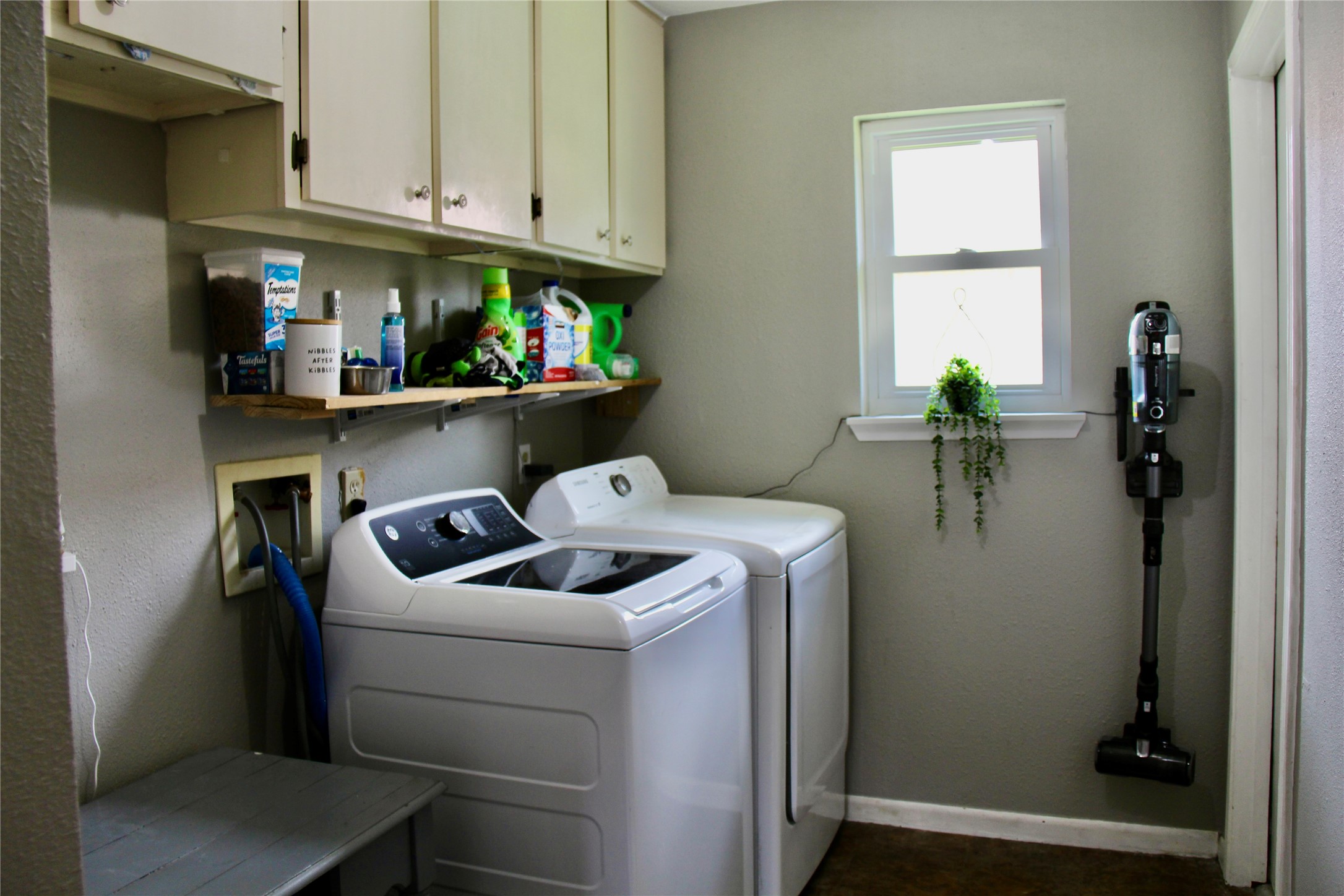4915 Charnock Drive Property Photo 19