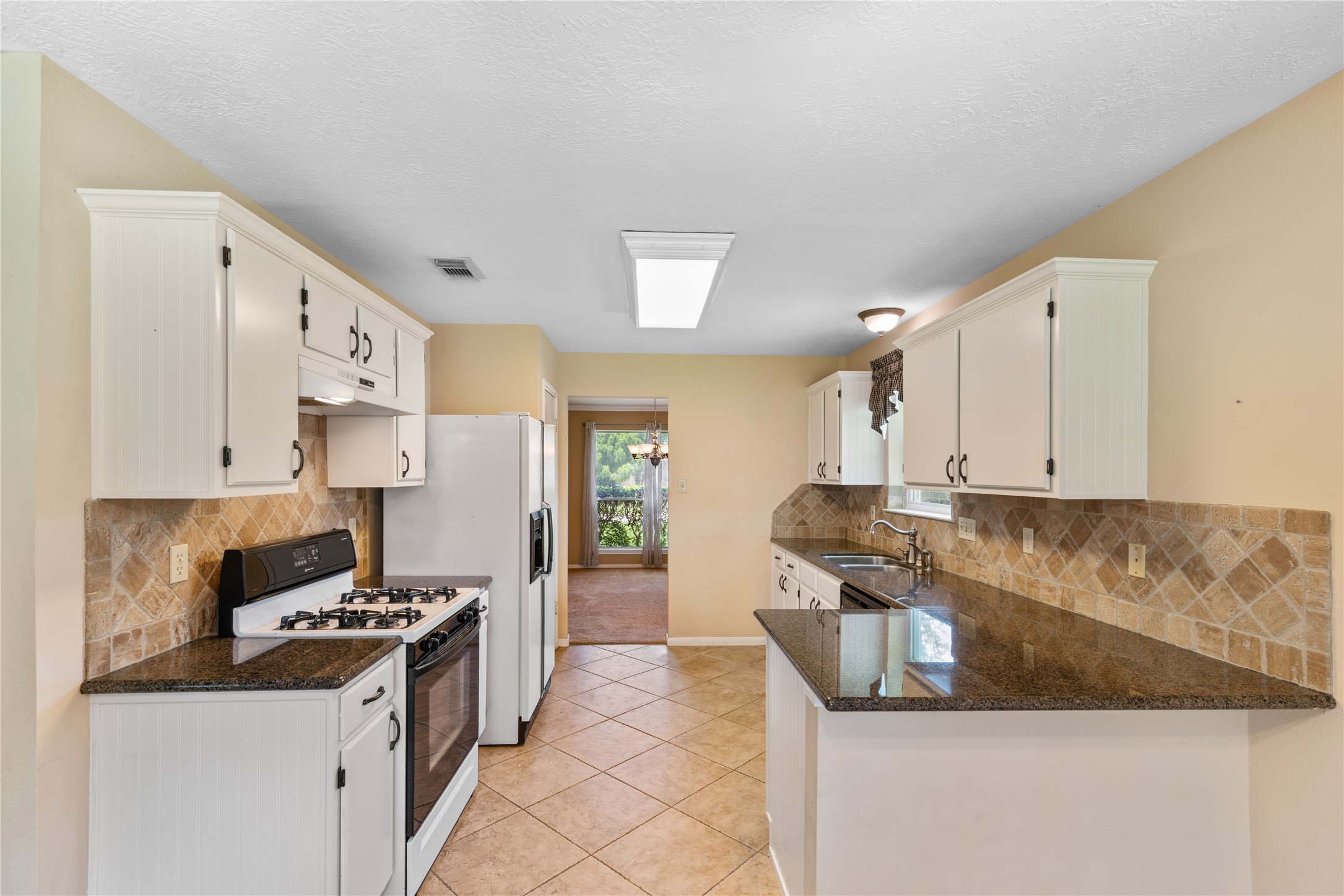 28806 Atherstone Street Property Photo 9