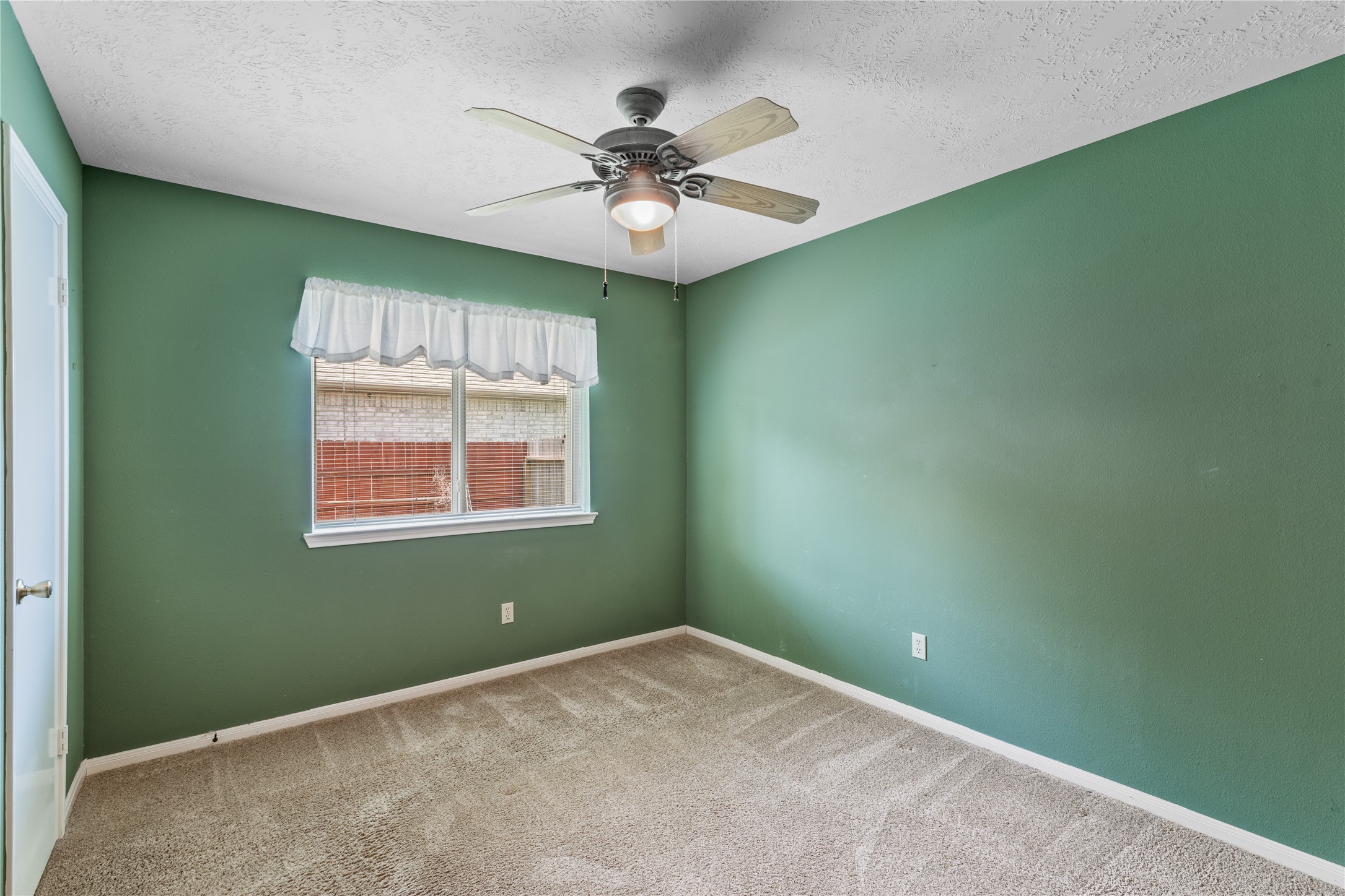 28806 Atherstone Street Property Photo 17