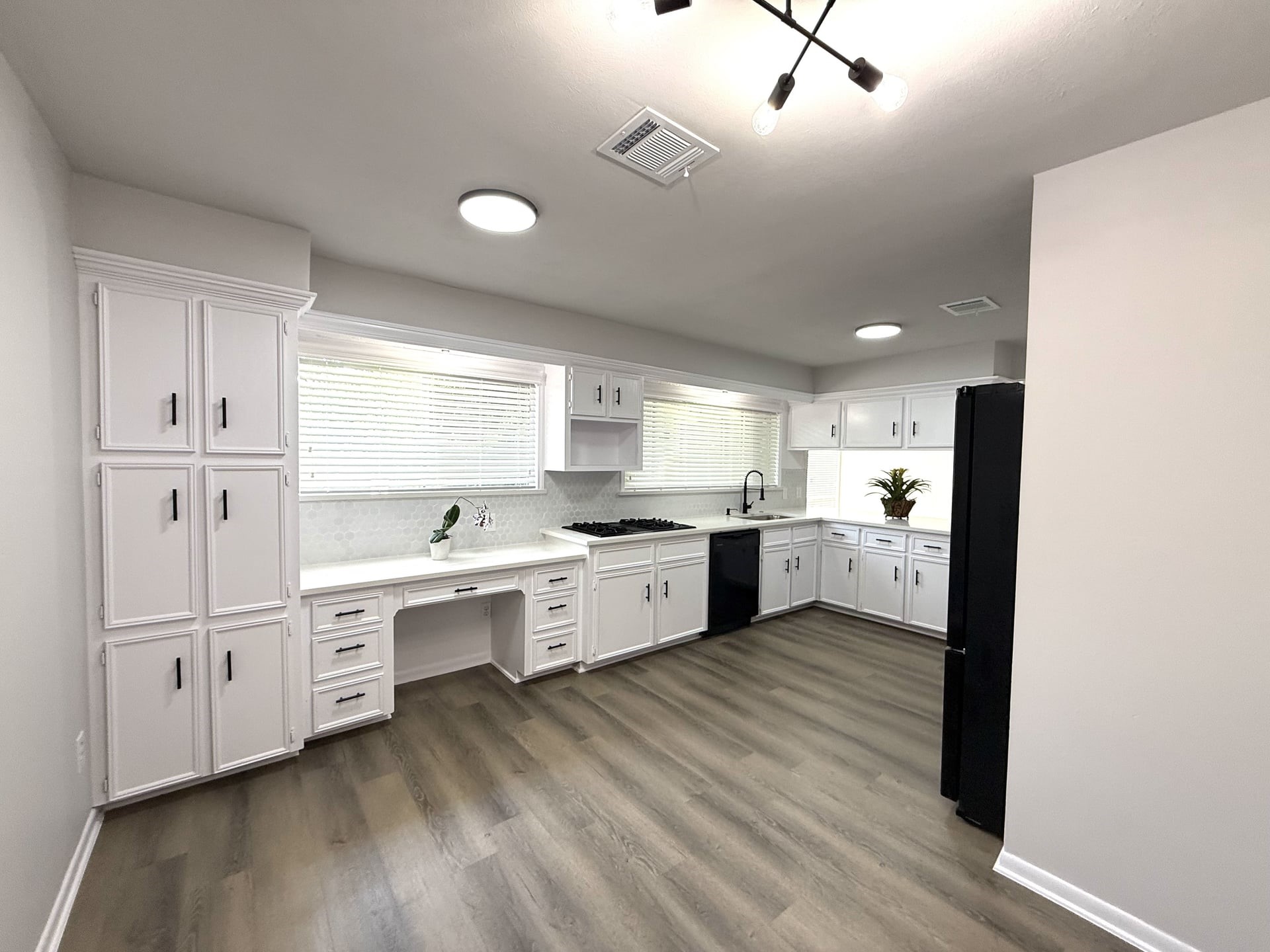 167 White Cedar Street Property Photo 3