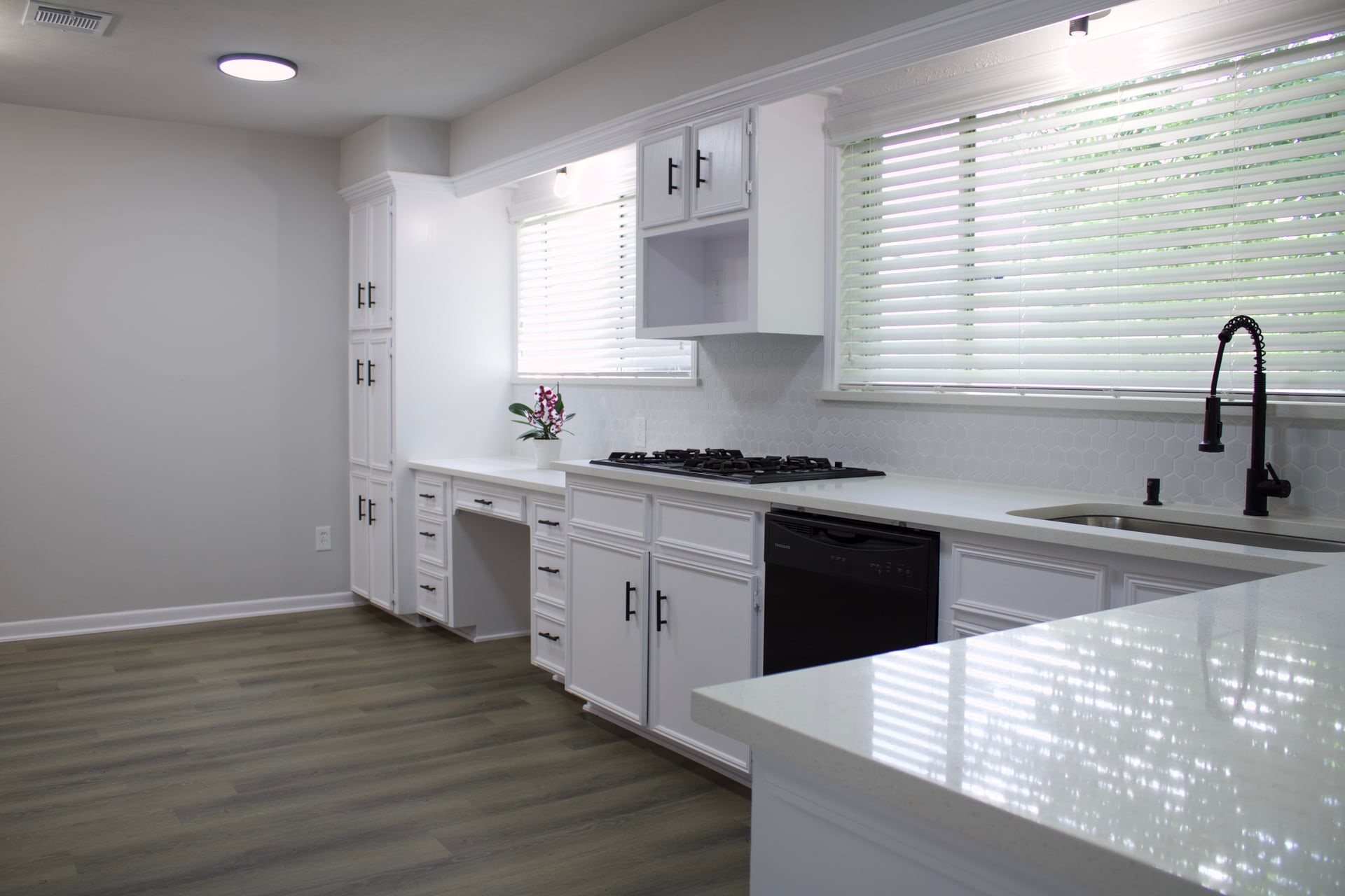 167 White Cedar Street Property Photo 4