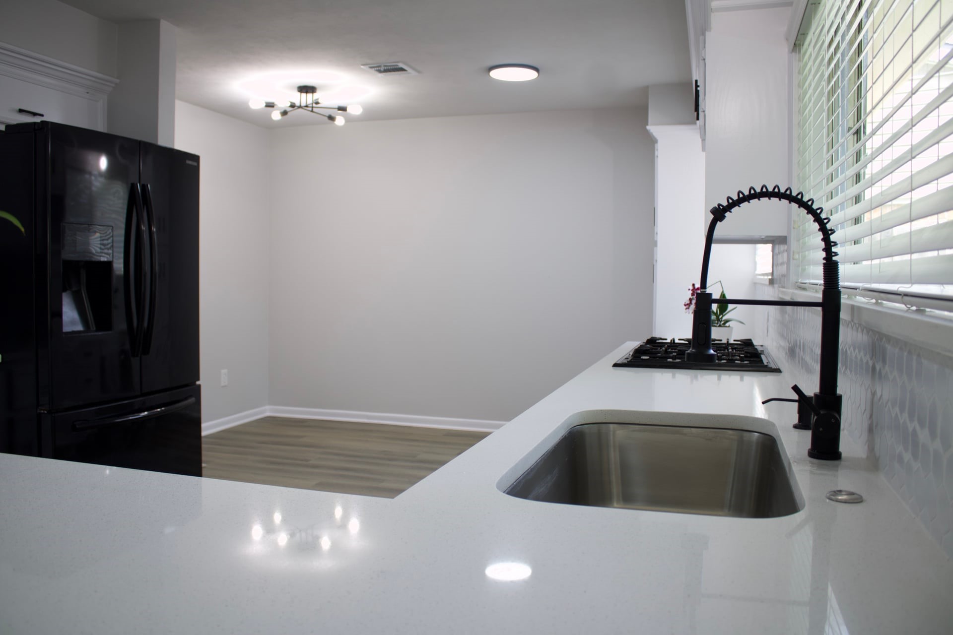 167 White Cedar Street Property Photo 8