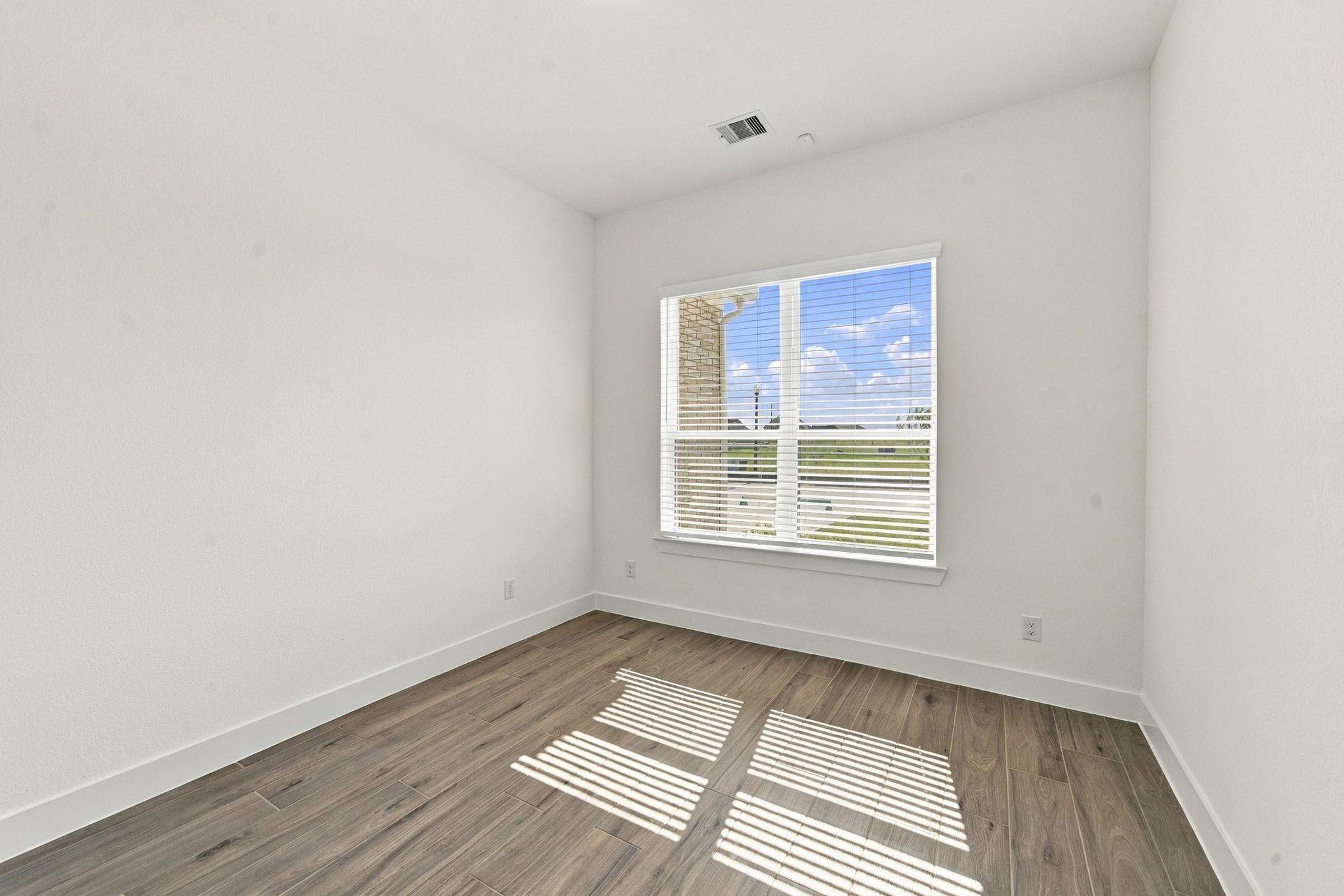 12234 Jacob Lane Property Photo 3