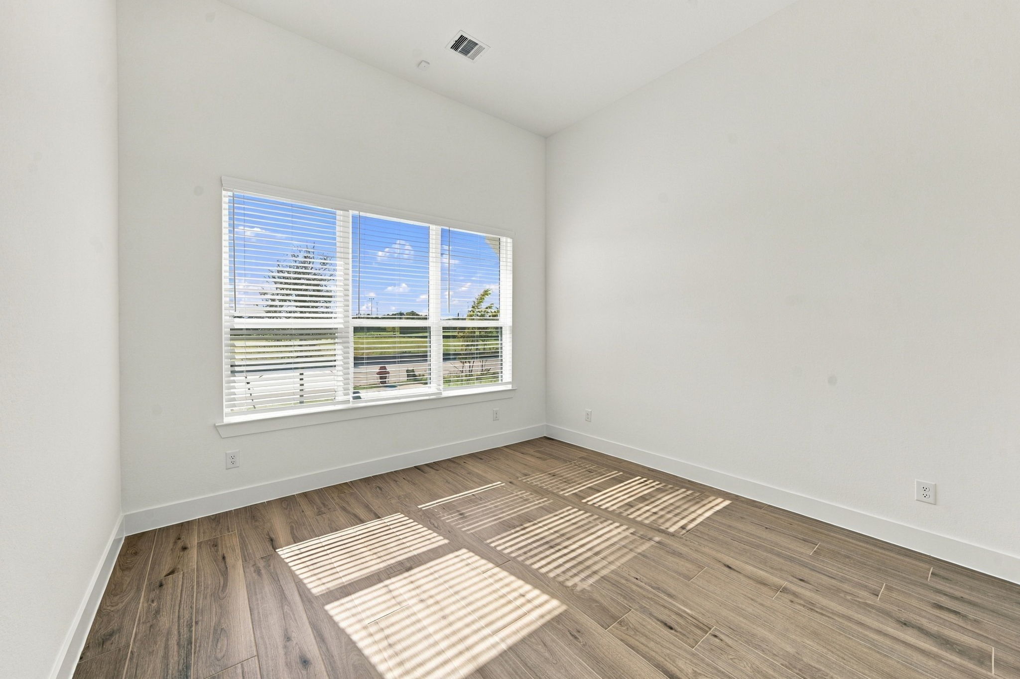 12234 Jacob Lane Property Photo 8