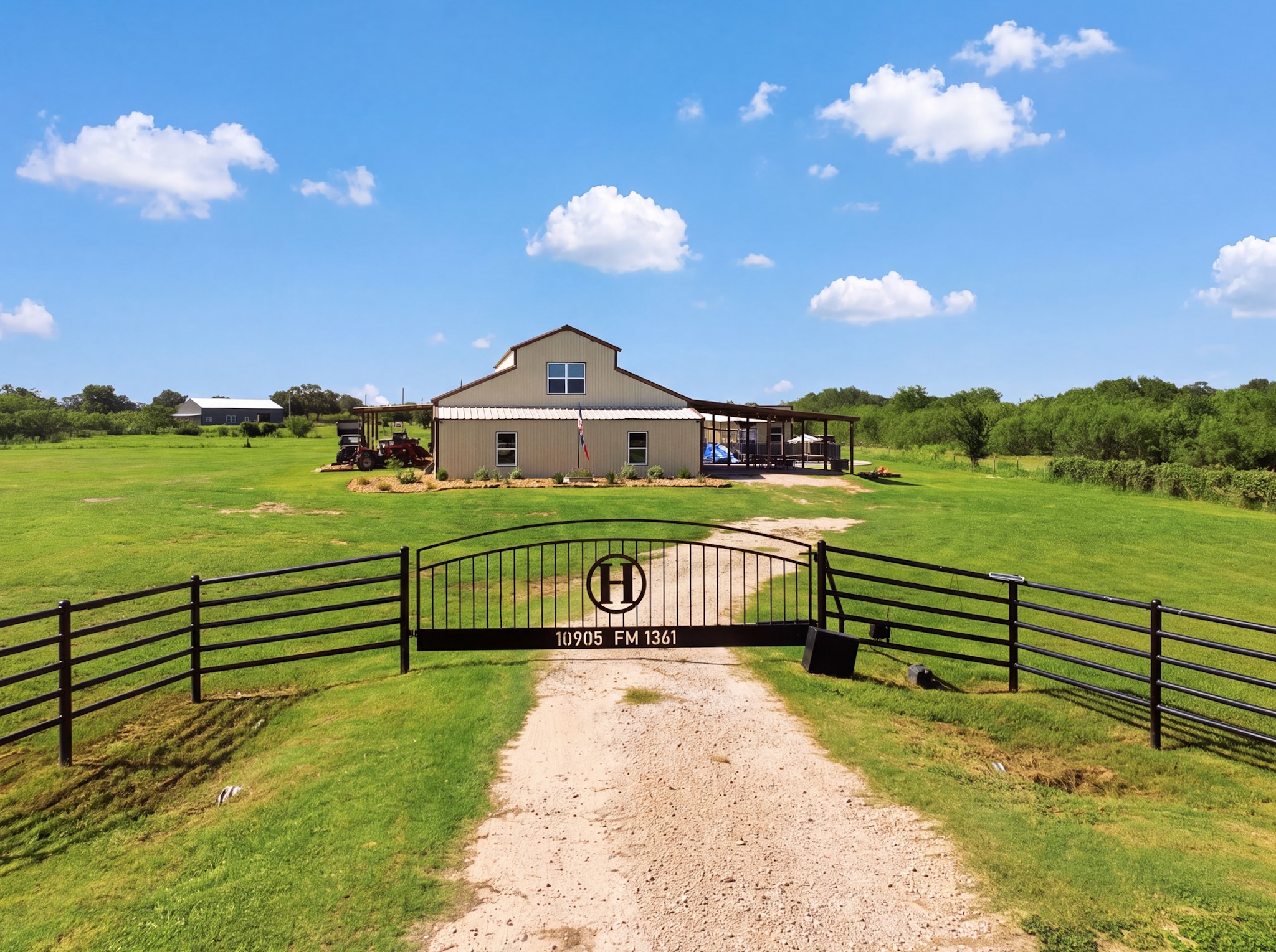 10905 Fm 1361 Property Photo 2