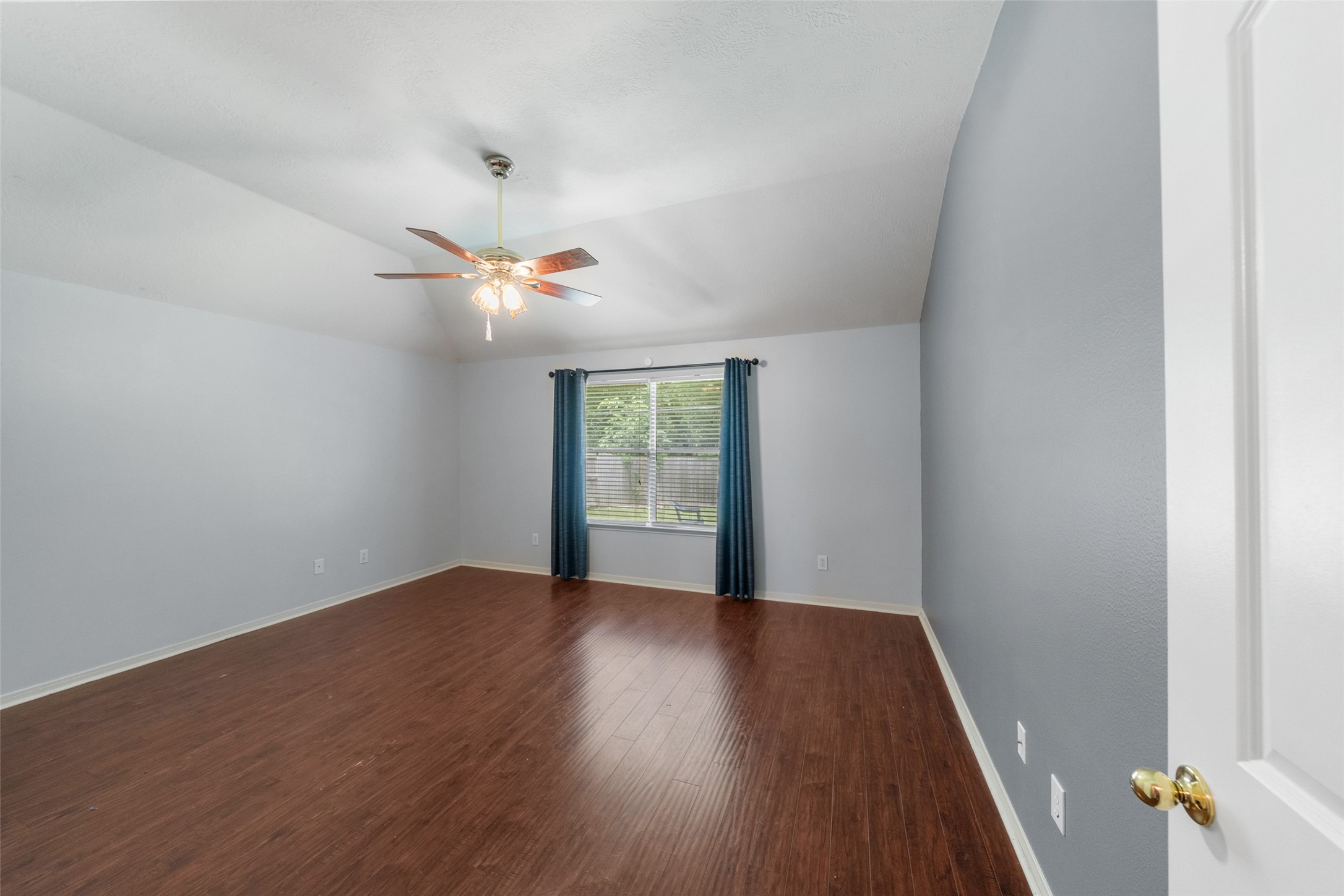 19718 Teller Boulevard Property Photo 24