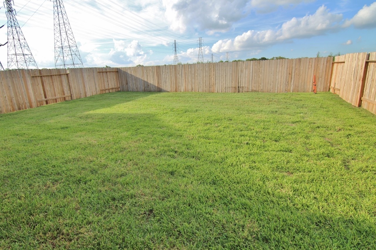 5907 Sunrise Light Drive Property Photo 2
