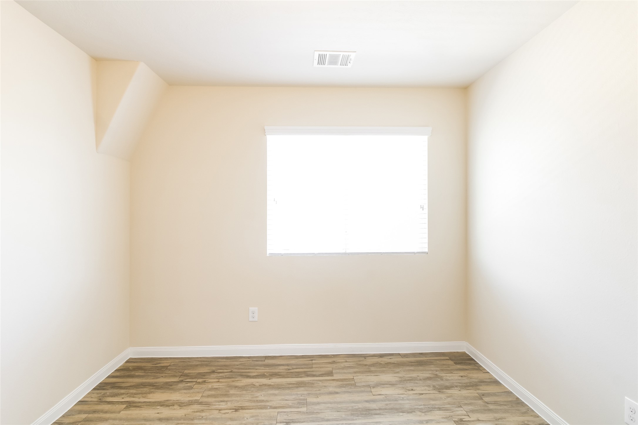 5907 Sunrise Light Drive Property Photo 12