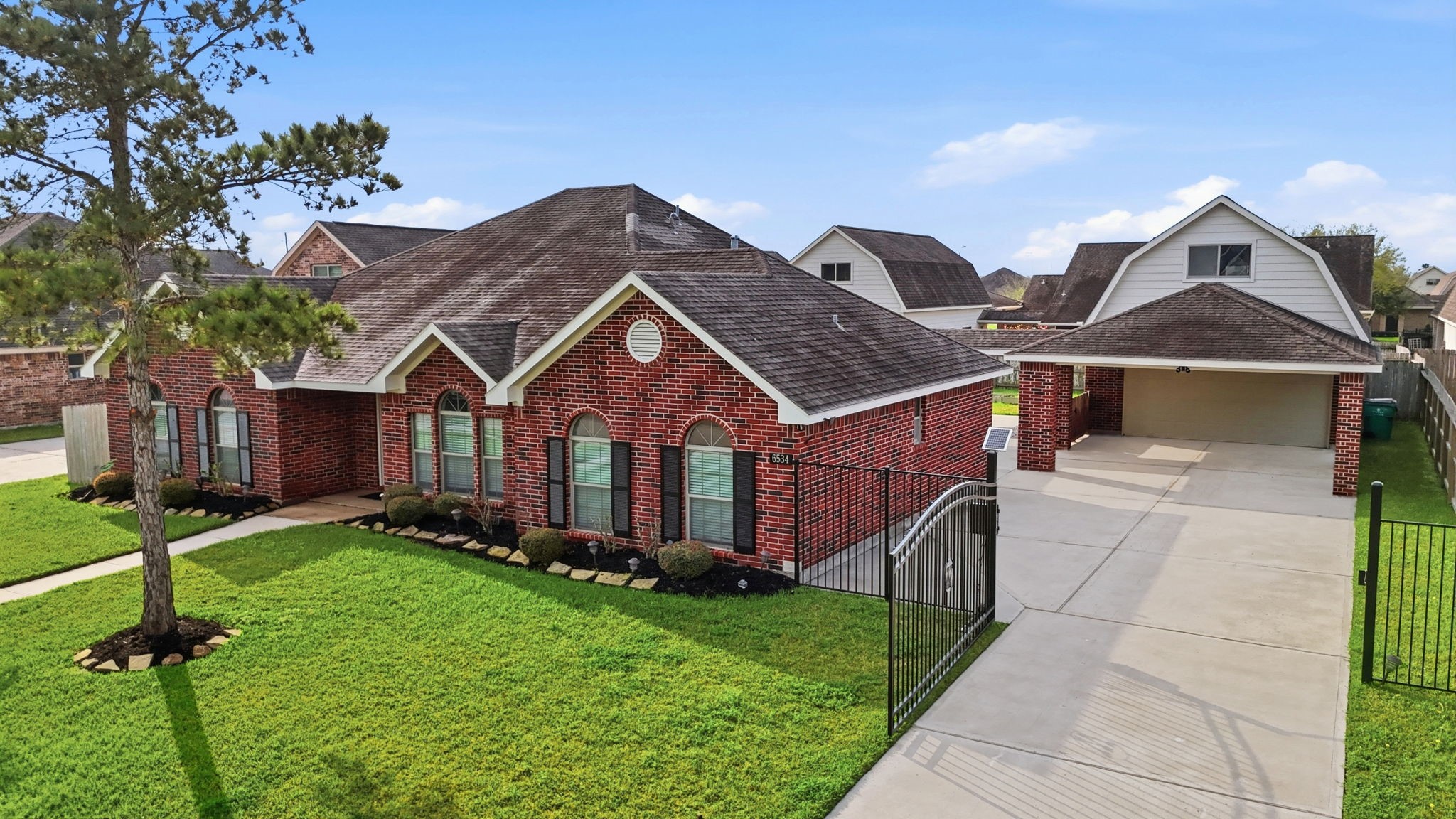 6534 Granbury Road Property Photo 21