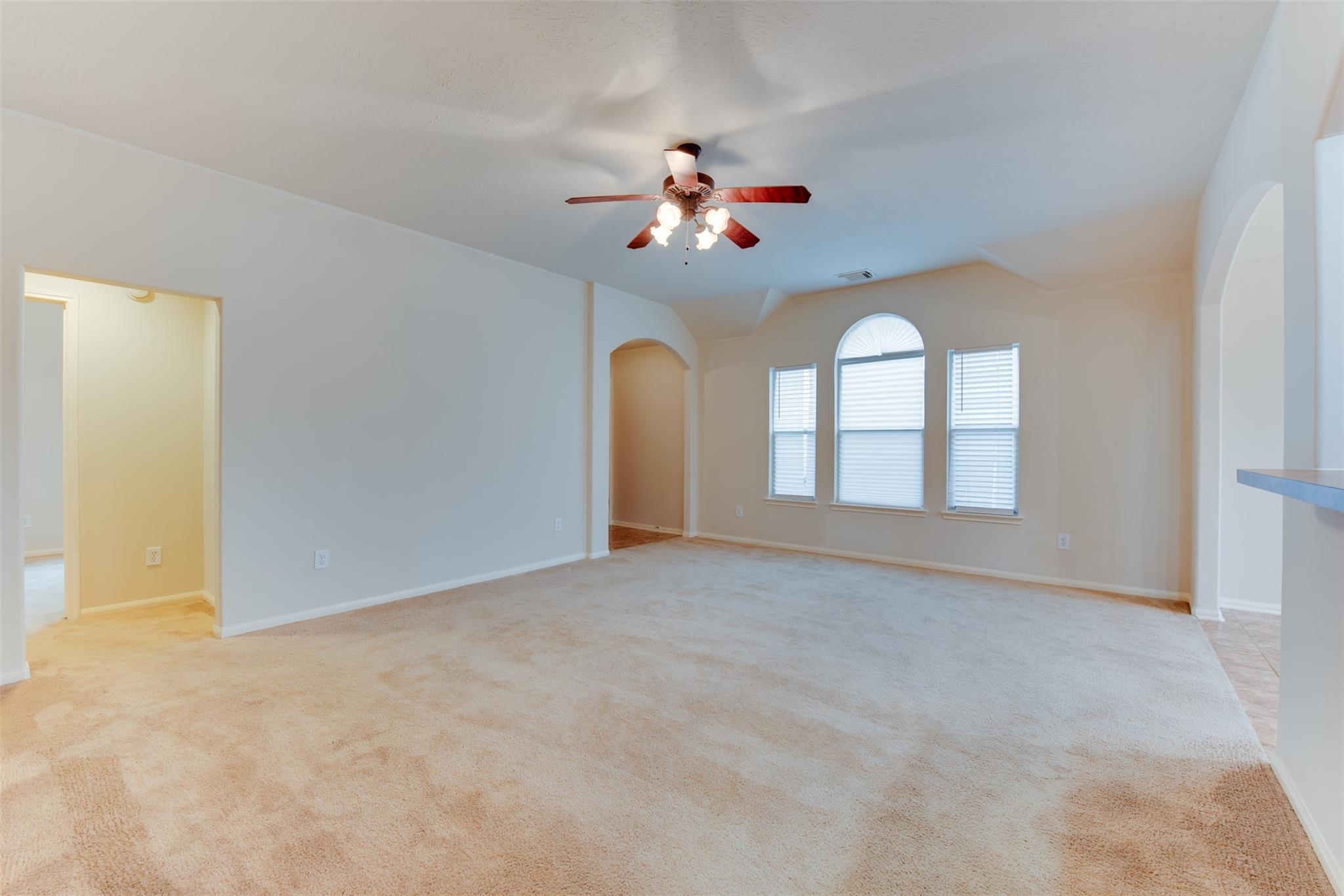 16014 Hidden Crest Drive Property Photo 5