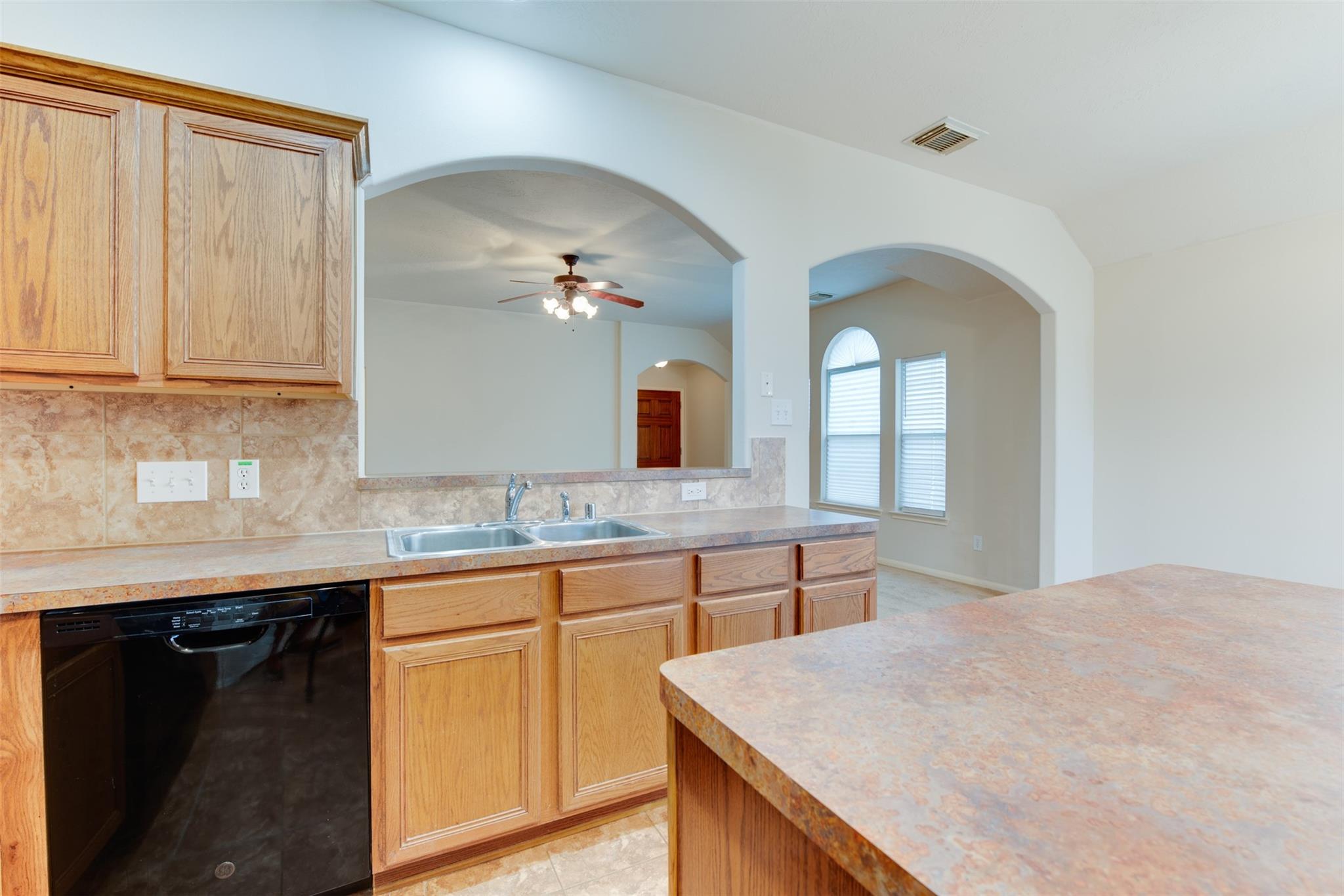 16014 Hidden Crest Drive Property Photo 12
